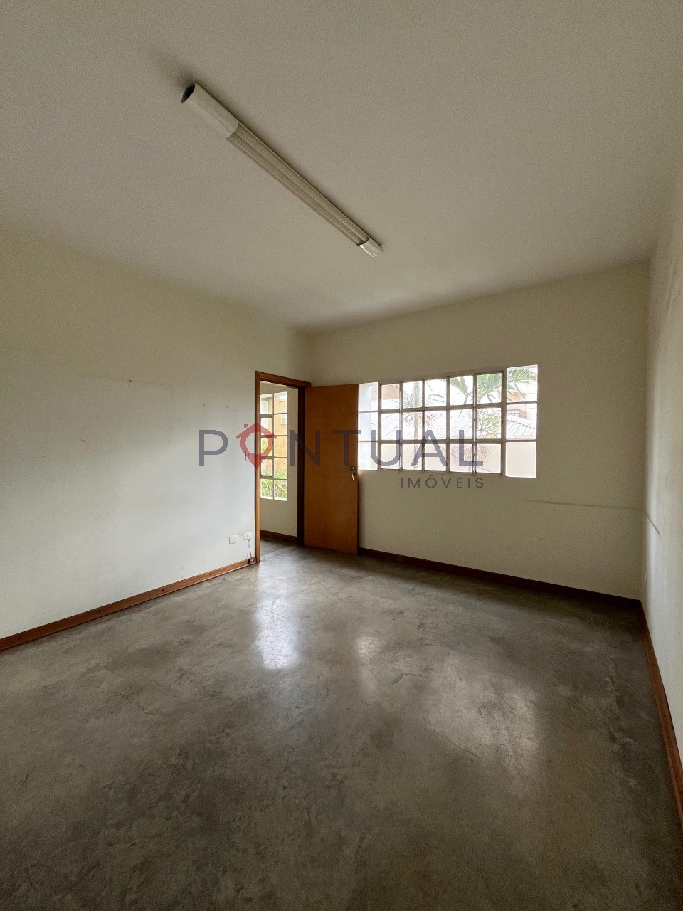 Salão Comercial de para alugar no Centro de Marília-SP. Venha conhecer!