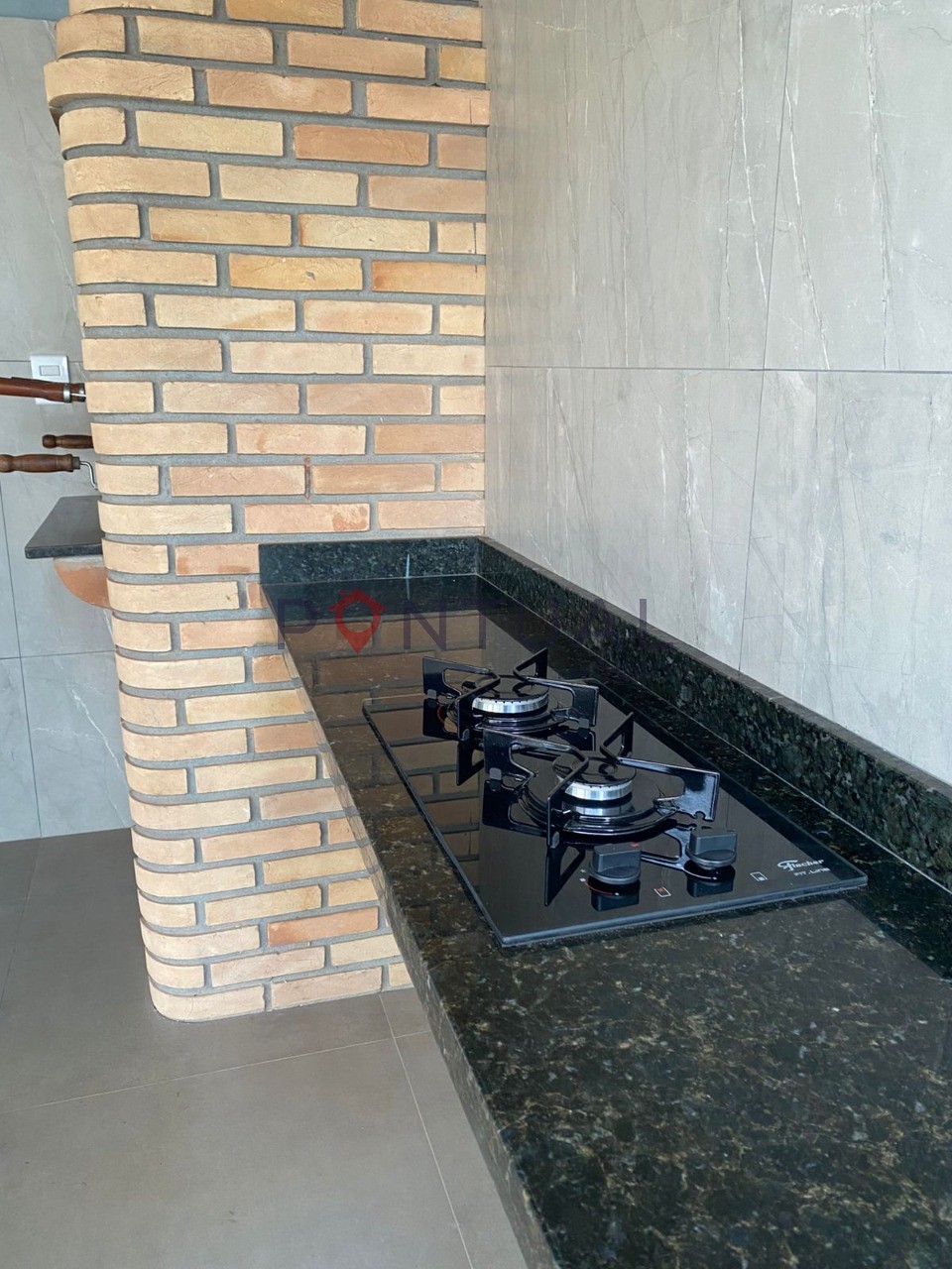 Imperdível residência à venda em Marília-SP, Jardim Altos da Cidade: 3 quartos, 3 suítes, 1 sala, 5 banheiros, 3 vagas, 134m²!