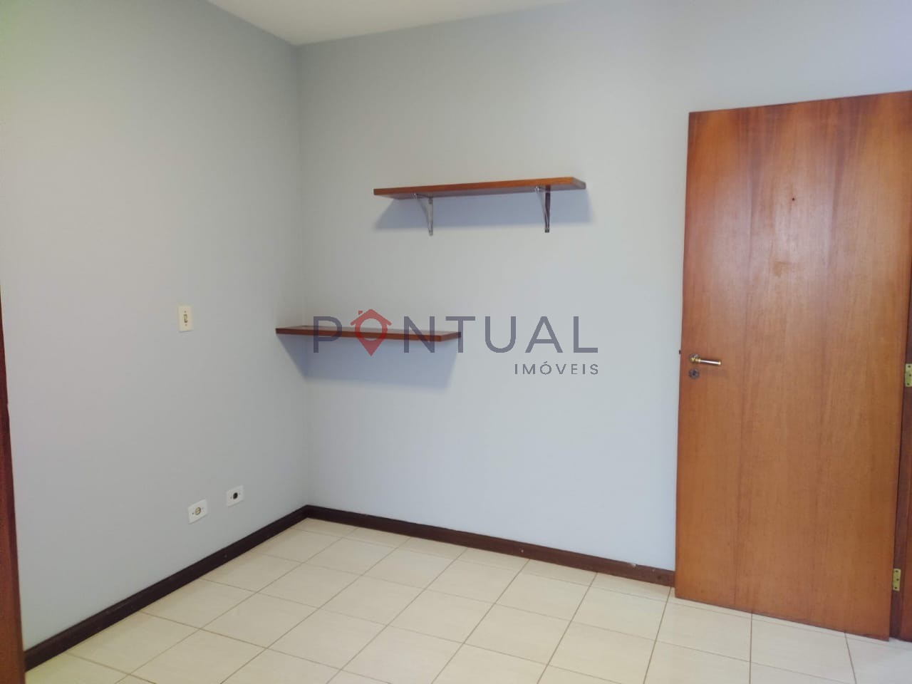 Apartamento de 3 quartos no Alto Cafezal: 1 suíte, 1 sala, 2 banheiros, 4 vagas na cidade de Marília-SP - 130m²