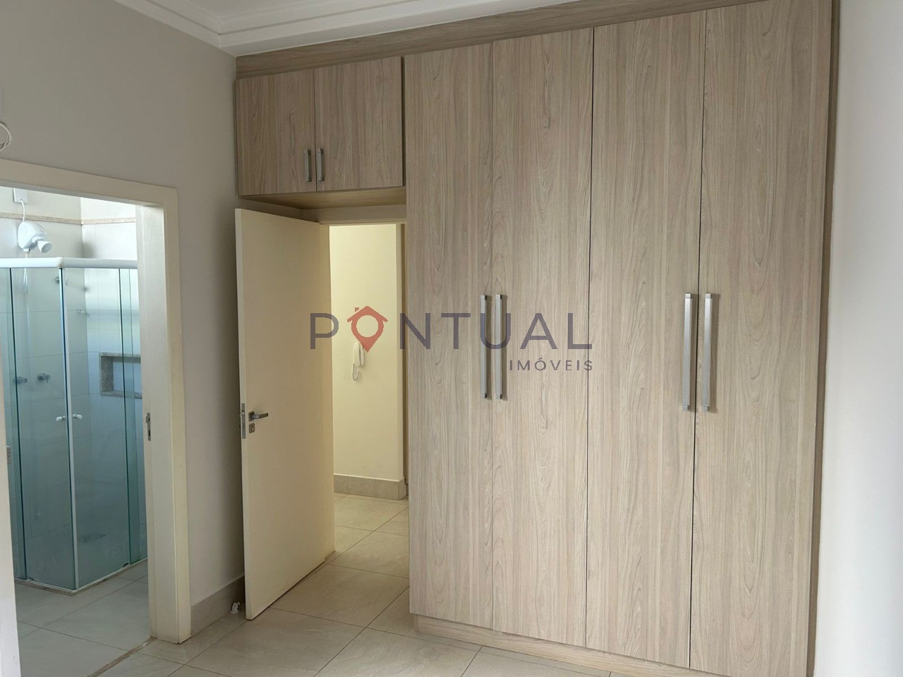 Condomínio de luxo: Casa de 3 quartos e 3 suítes no Jardim Colibri, Marília-SP com 2 vagas de garagem!
