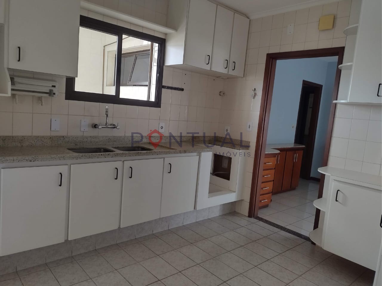 Apartamento de 3 quartos no Alto Cafezal: 1 suíte, 1 sala, 2 banheiros, 4 vagas na cidade de Marília-SP - 130m²