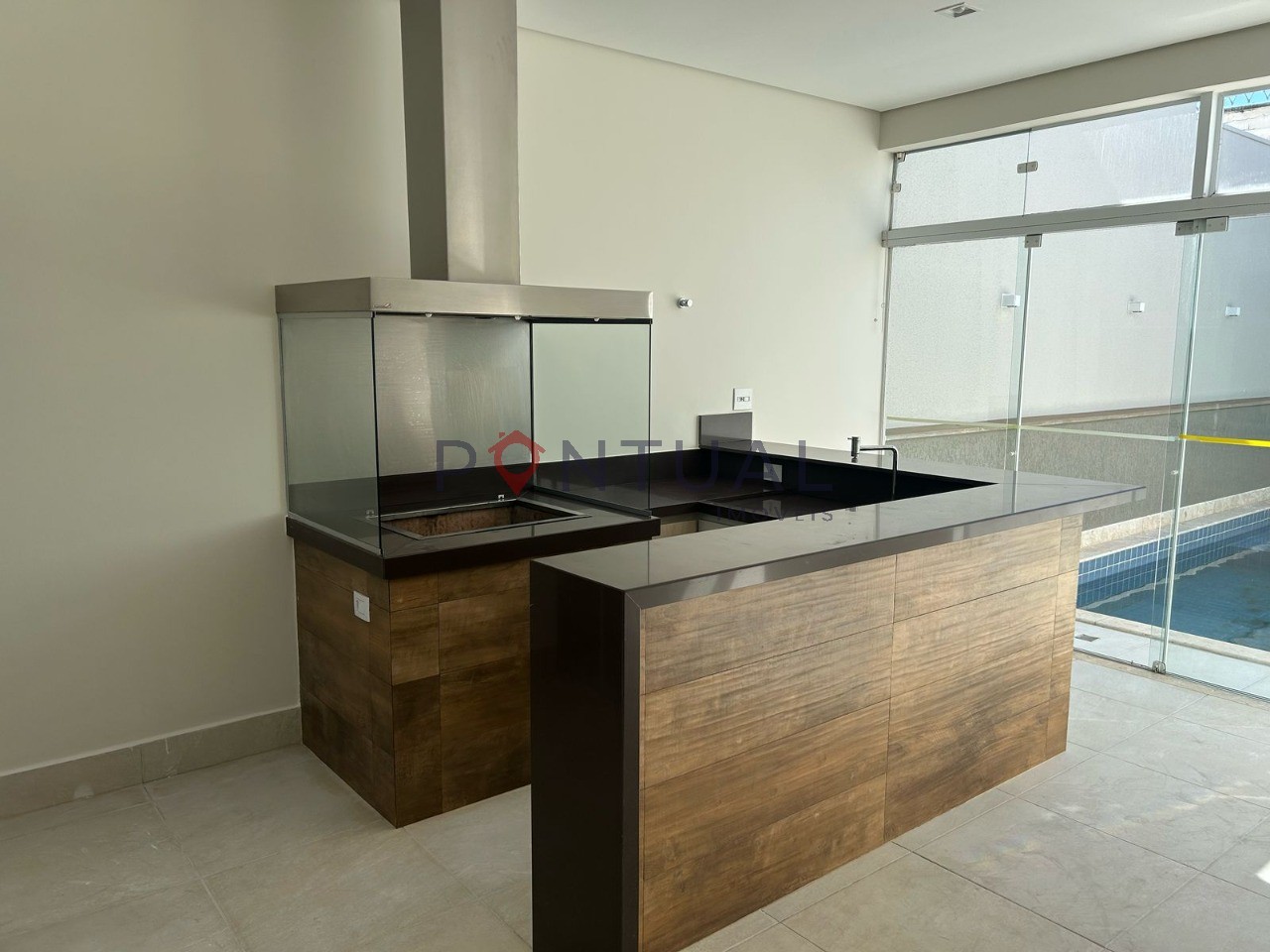 Condomínio de luxo: Casa de 3 quartos e 3 suítes no Jardim Colibri, Marília-SP com 2 vagas de garagem!