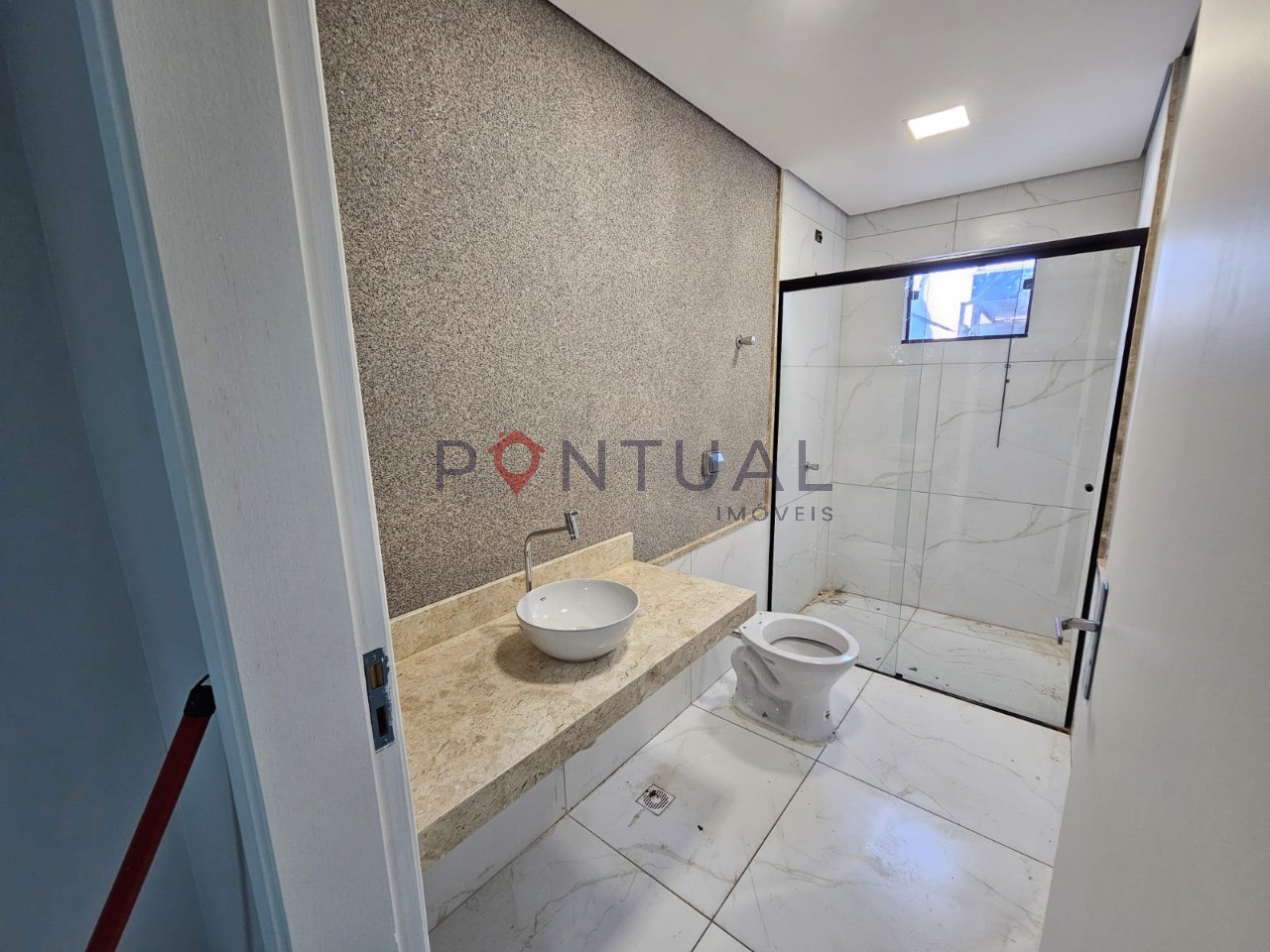 Casa à venda em Marília-SP no Bairro Nova Marília toda reformada. Venha visitar!