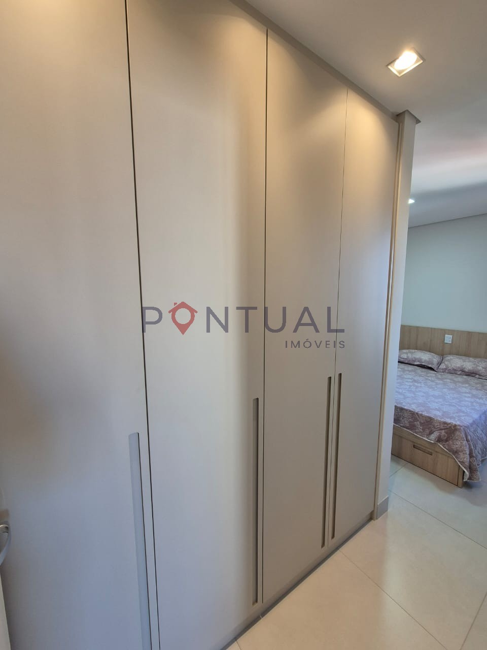 Aluguel de Apartamento em Marília-SP, Bairro Barbosa: 2 Quartos, 2 Suítes, Sala, 3 Banheiros, 1 Vaga, 83m². Confira!