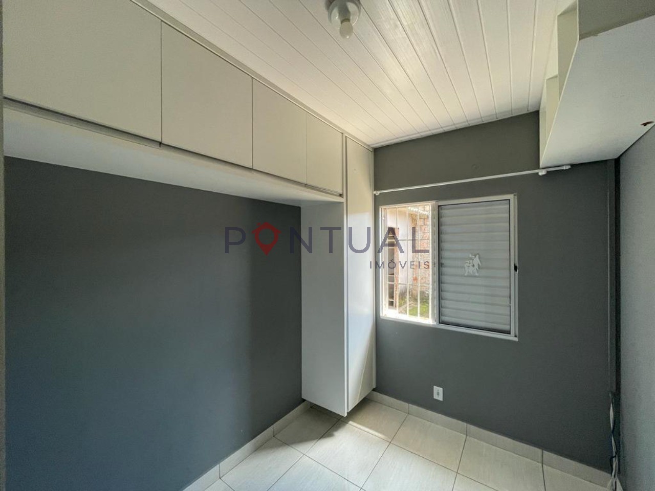 Casa para locação em marília-sp: 2 quartos, 1 sala, 1 banhei