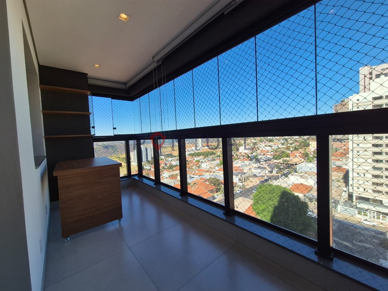 Aluguel de Apartamento em Marília-SP, Bairro Barbosa: 2 Quartos, 2 Suítes, Sala, 3 Banheiros, 1 Vaga, 83m². Confira!