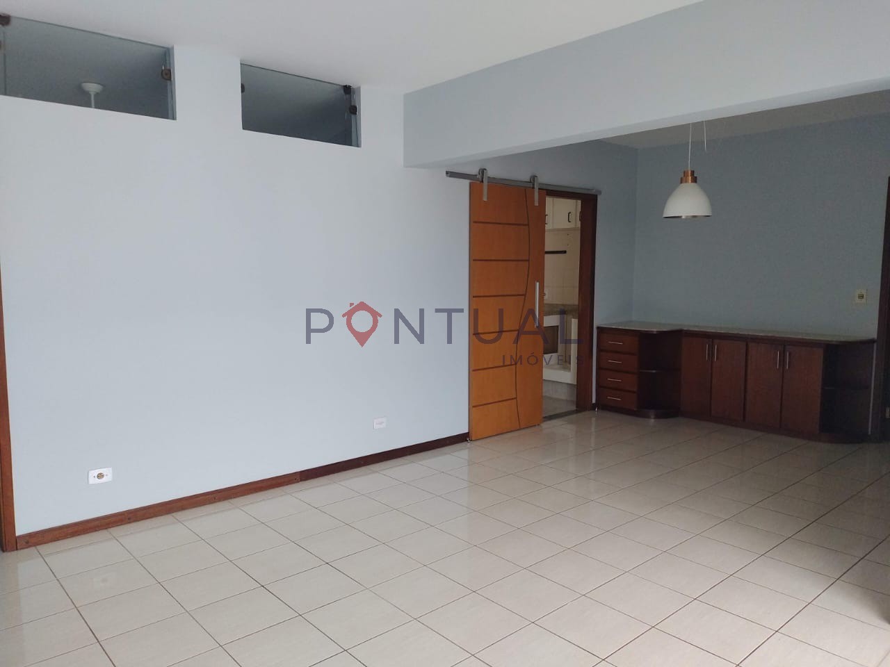 Apartamento de 3 quartos no Alto Cafezal: 1 suíte, 1 sala, 2 banheiros, 4 vagas na cidade de Marília-SP - 130m²