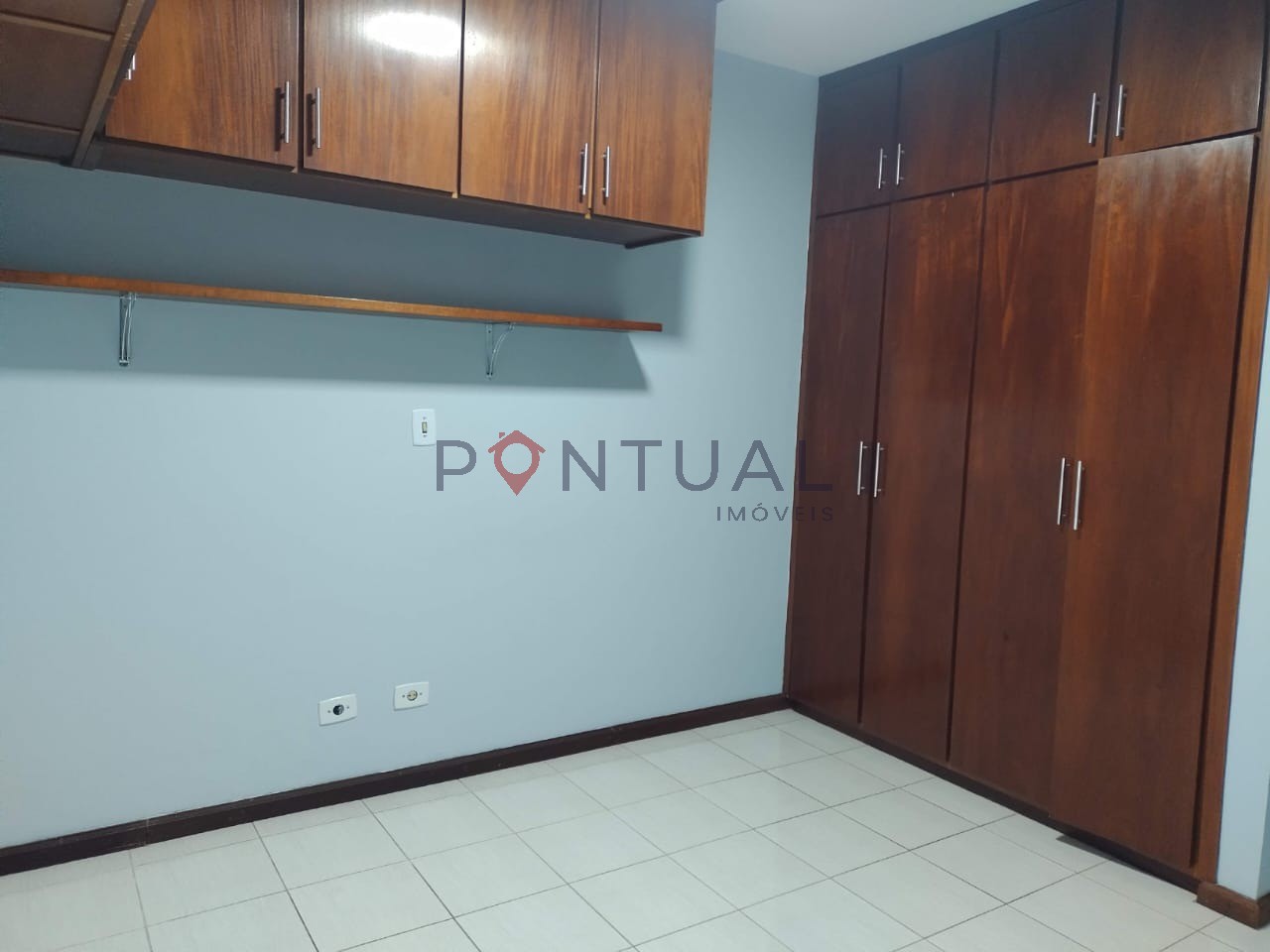 Apartamento de 3 quartos no Alto Cafezal: 1 suíte, 1 sala, 2 banheiros, 4 vagas na cidade de Marília-SP - 130m²