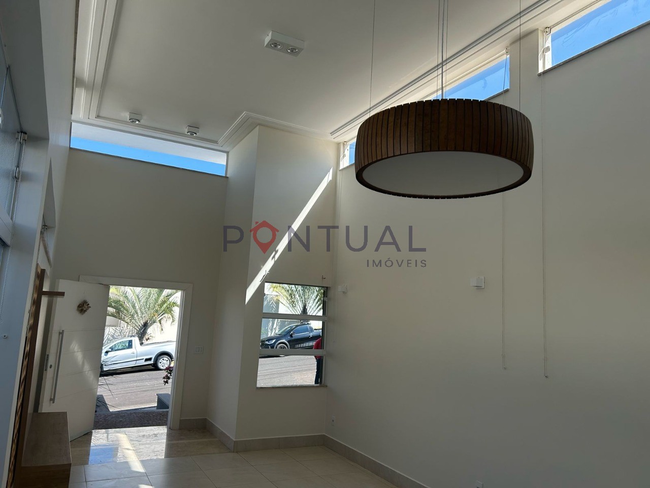 Condomínio de luxo: casa de 3 quartos e 3 suítes no jardim c