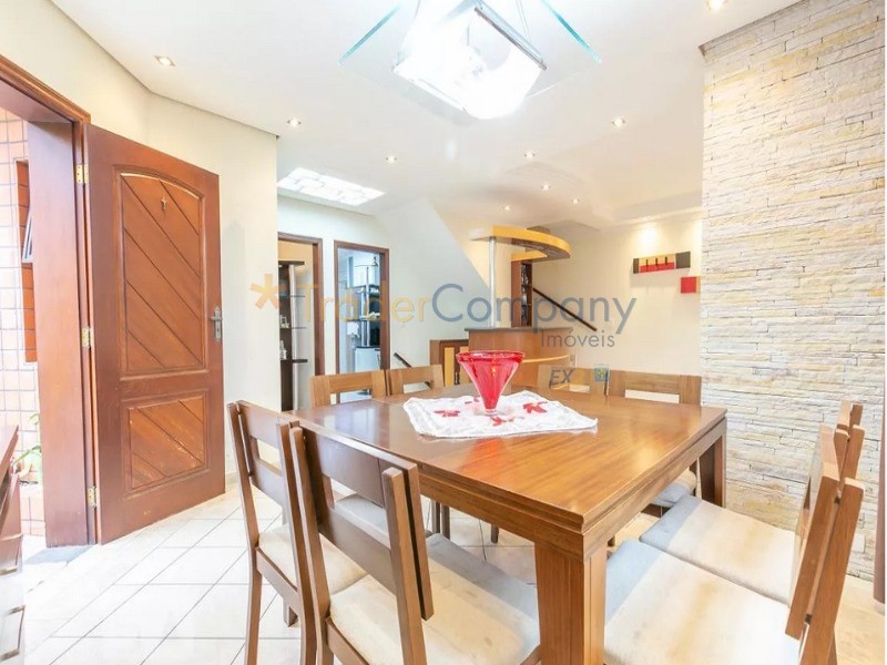 Sobrado à venda com 3 quartos, 241m² - Foto 4