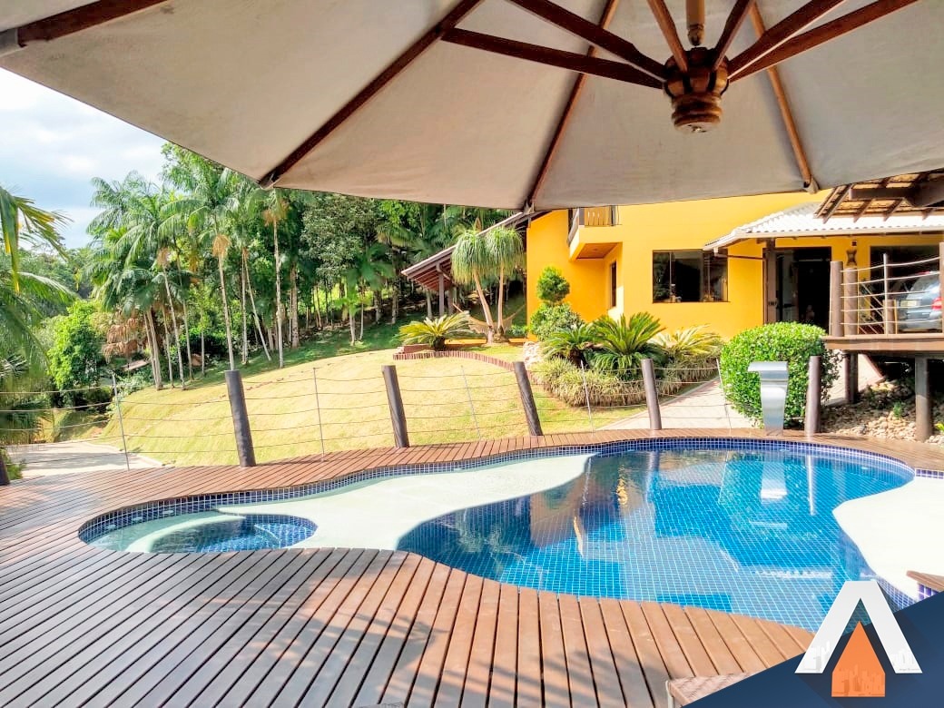 ACRC Imóveis - Casa à venda com 03 dormitórios sendo 01 suíte master e área de lazer com piscina - foto 1