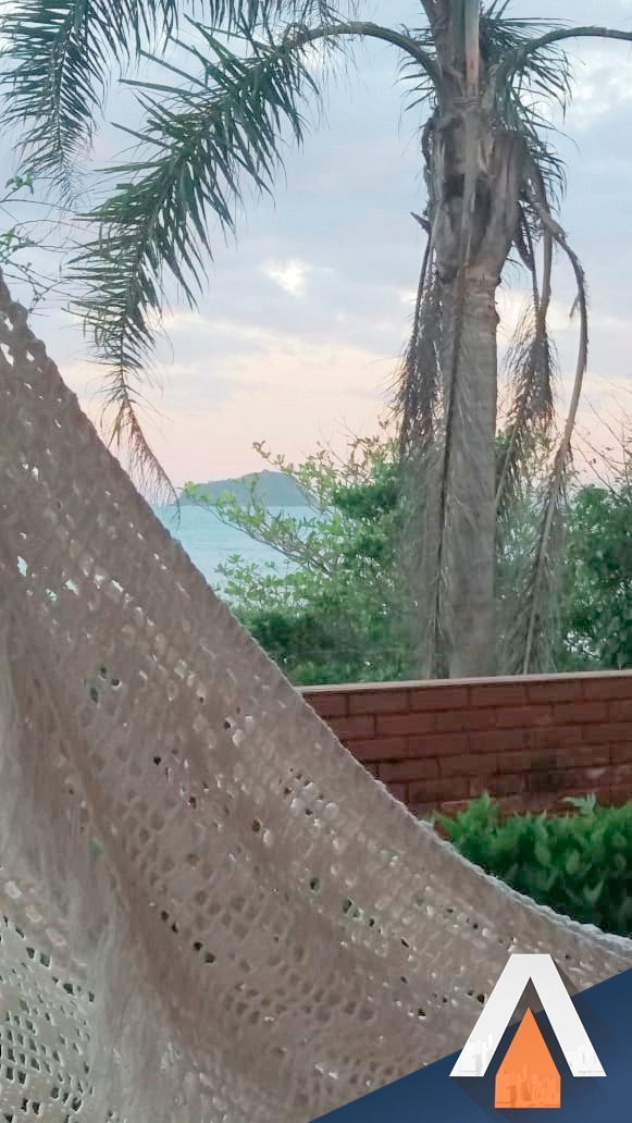 ACRC IMÓVEIS - Casa à venda em Balneário Piçarras, com vista para o mar, 04 dormitórios sendo 01 suíte e 05 vagas de garagem — foto 6