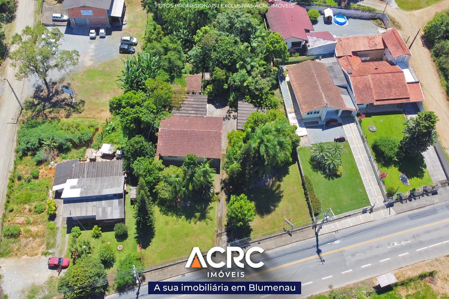ACRC Imóveis - Terreno comercial/residencial com amplas dimensões para venda no Bairro Badenfurt - foto 1