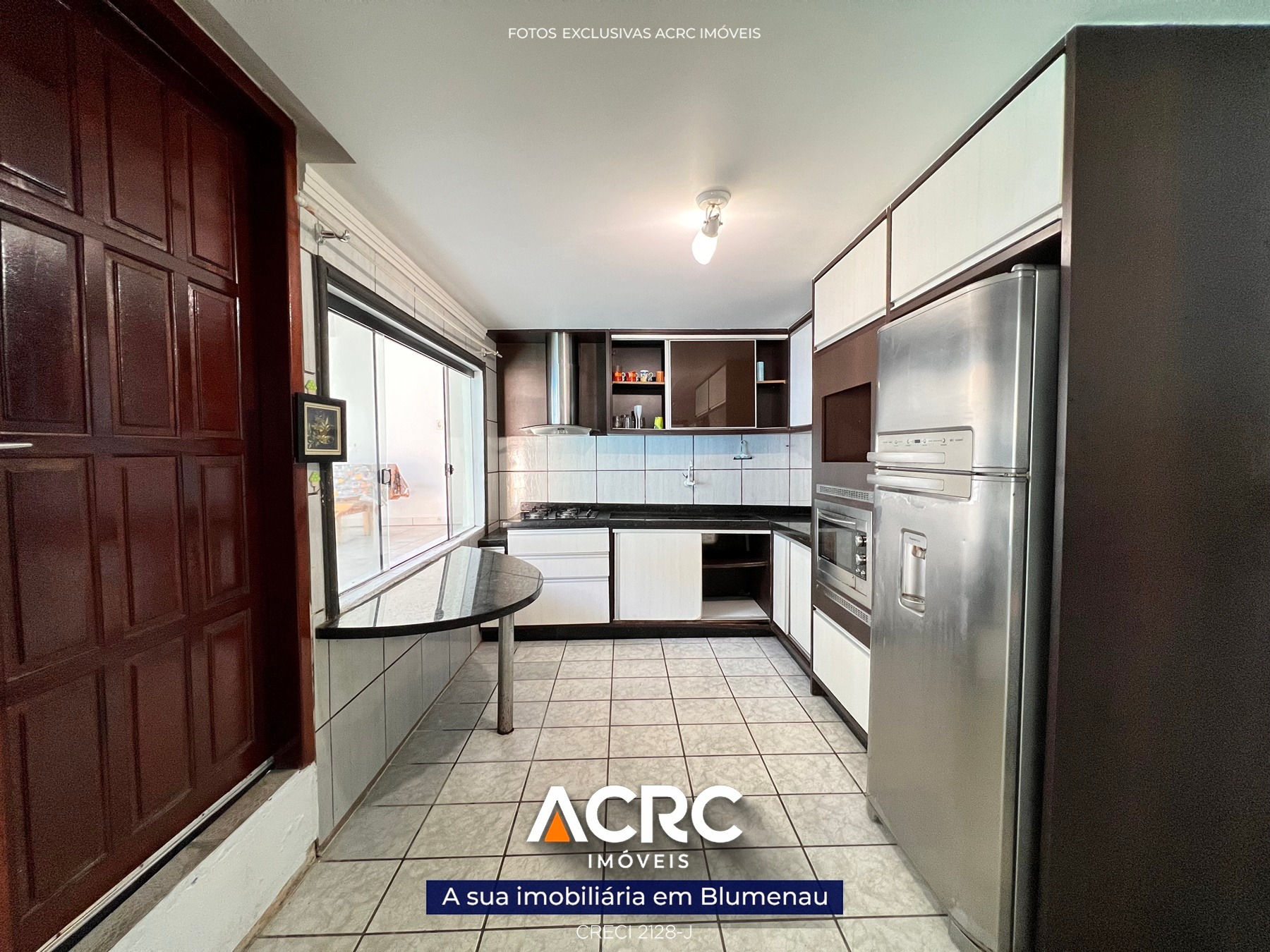 Casa semimobiliada com piscina no bairro Badenfurt | ACRC Imóveis — foto 4