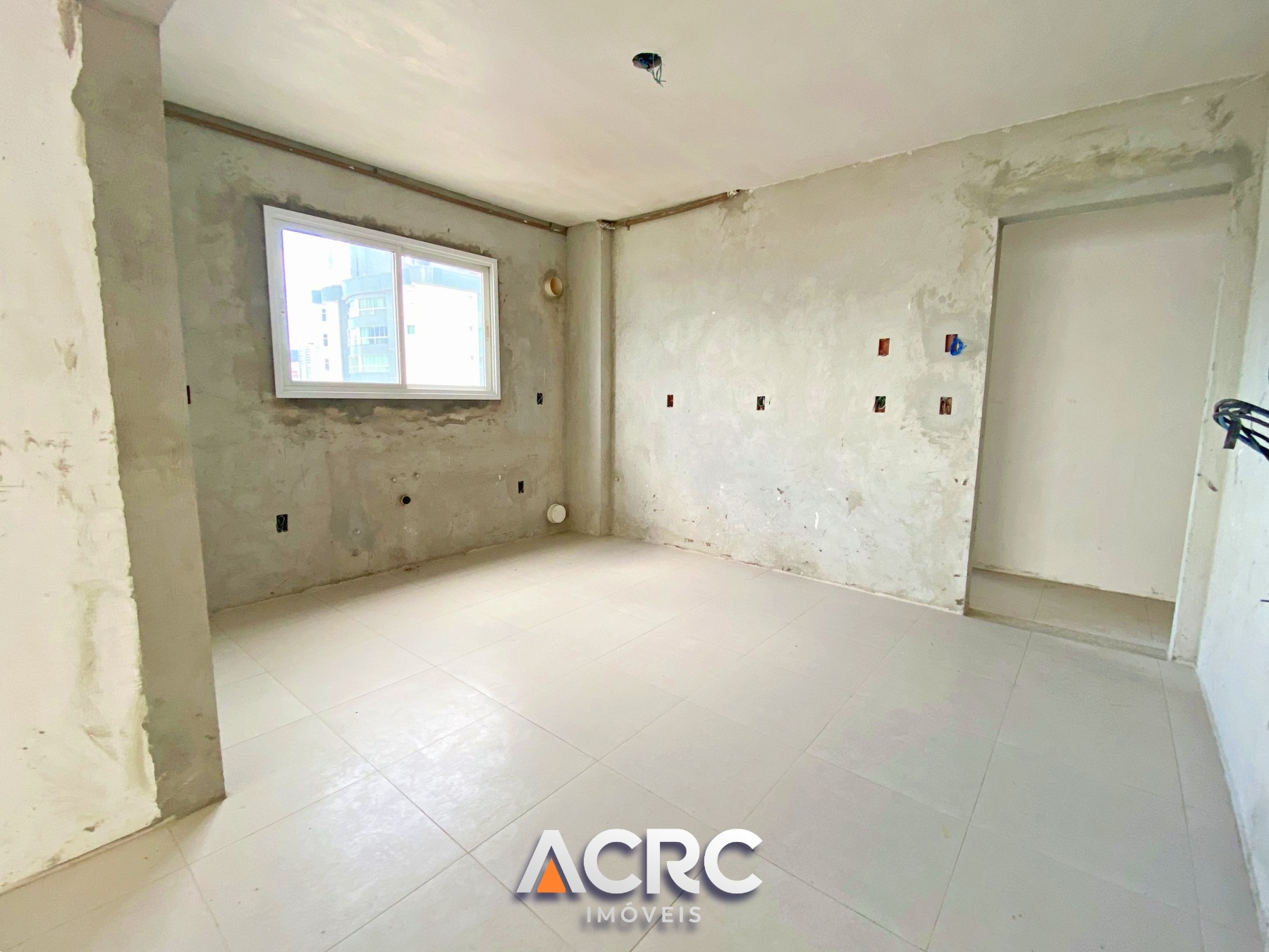 ACRC Imóveis - Apartamento de Alto Padrão frente ao Mar para Venda em Balneário Cmboriú no Bairro Barra Sul. — foto 5
