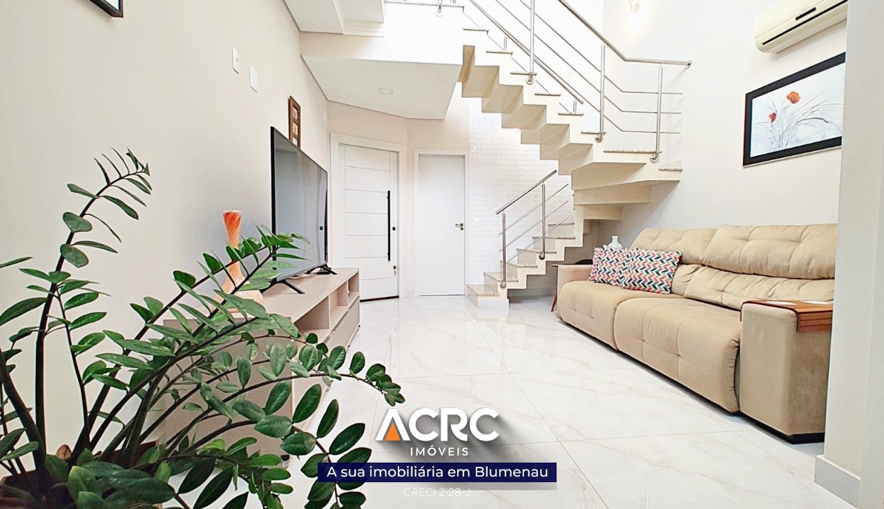 ACRC Imóveis - CA03330 - Sobrado para Venda na Praia de Ubatuba - foto 1