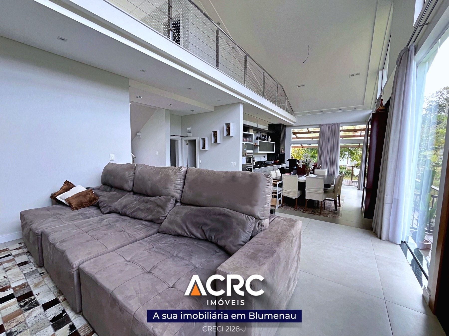 ACRC Imóveis - CA03474 - Sobrado de alto padrão de 02 andares para Locação no Bairro Badenfurt — foto 5