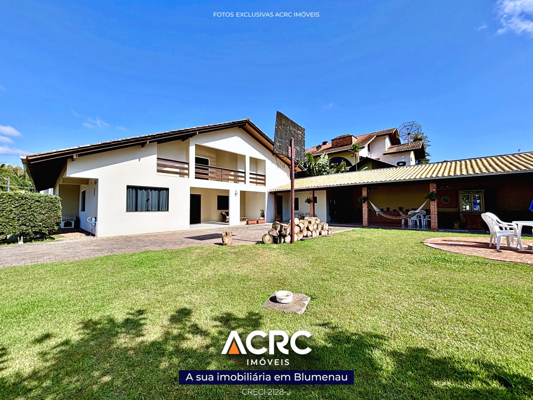 ACRC Imóveis - CA03482 - Sobrado de 02 andares para Venda no Bairro Estados em Indaial - foto 1