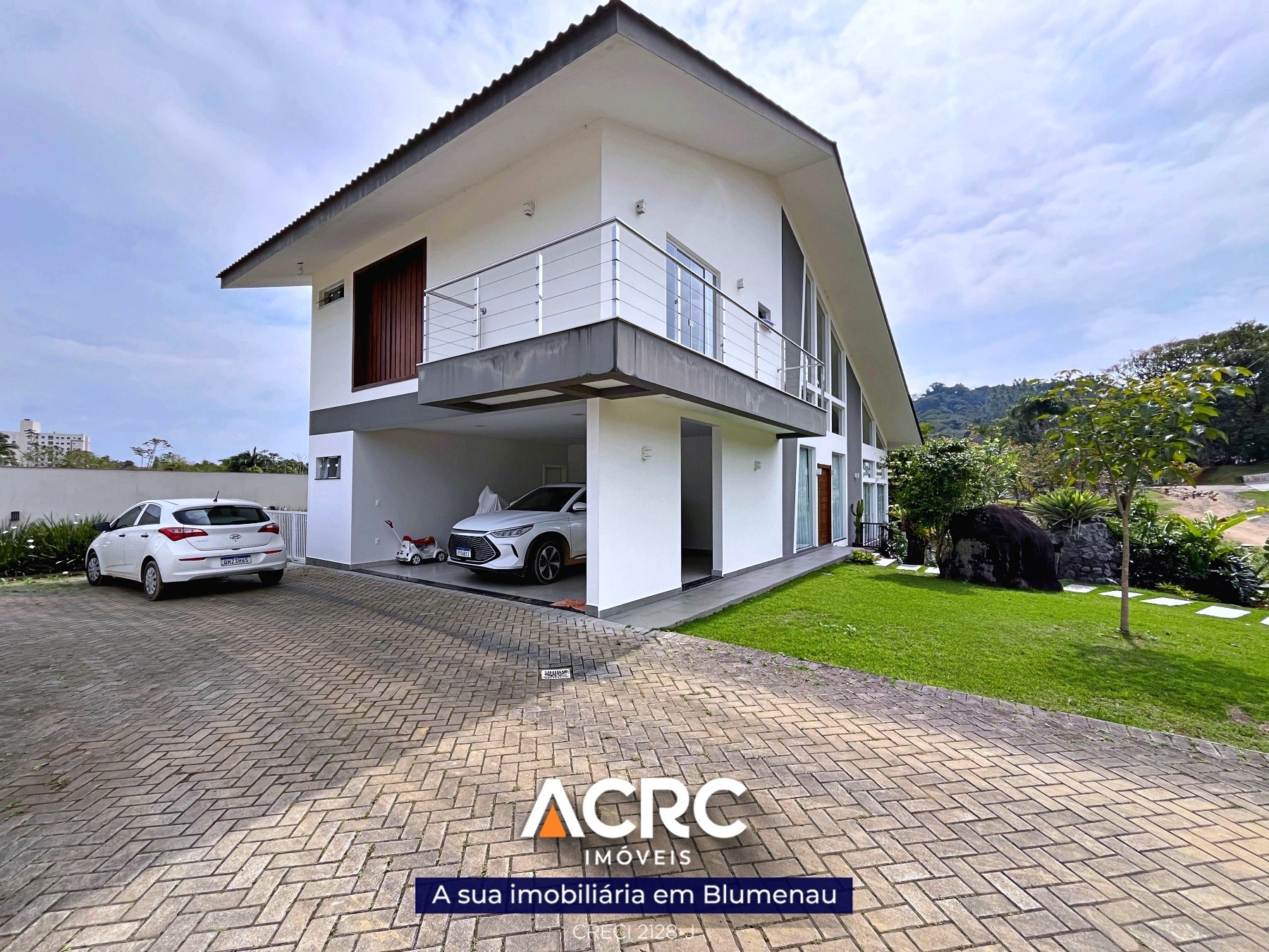 ACRC Imóveis - CA03474 - Sobrado de alto padrão de 02 andares para Locação no Bairro Badenfurt — foto 3