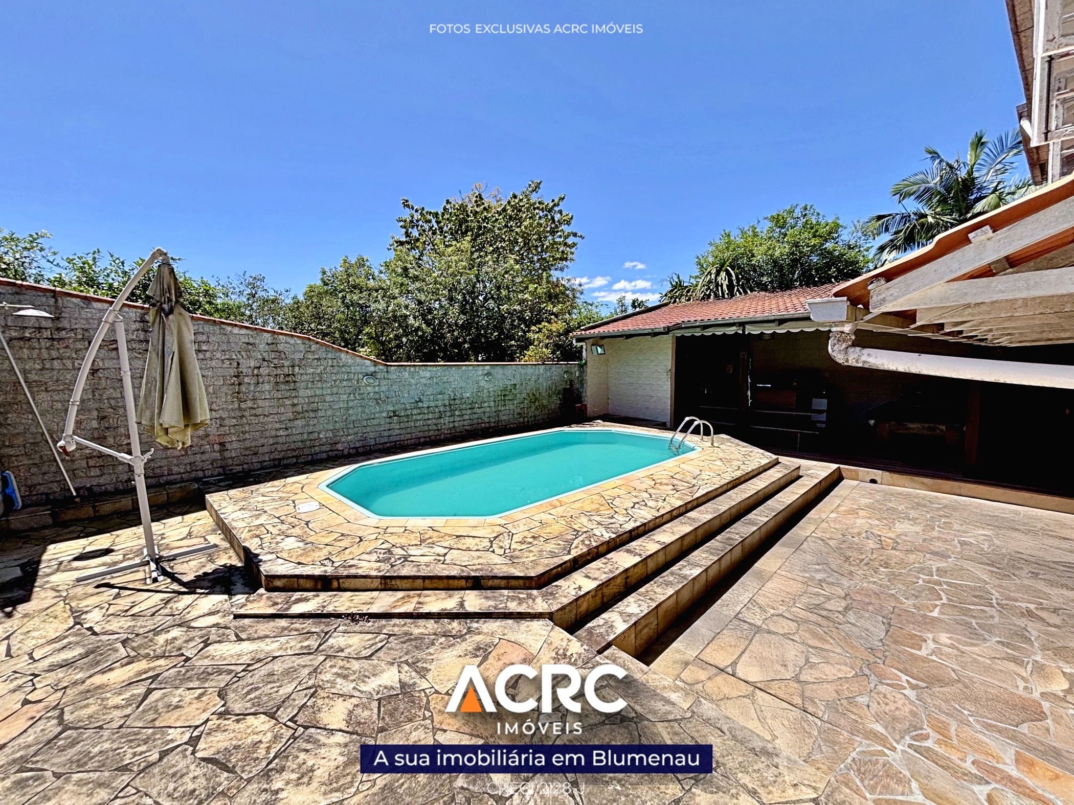 ACRC Imóveis - CA03507 - Casa a Venda no Bairro Boa Vista em Blumenau - foto 1