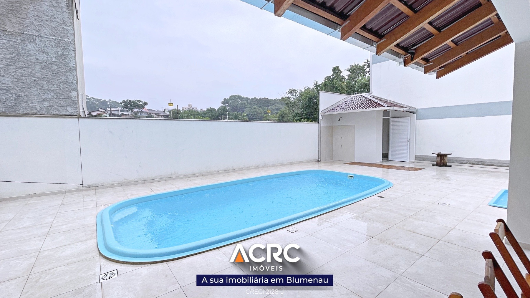 ACRC Imóveis - CA03542 - Casa para Locação no Bairro Água Verde em Blumenau — foto 2
