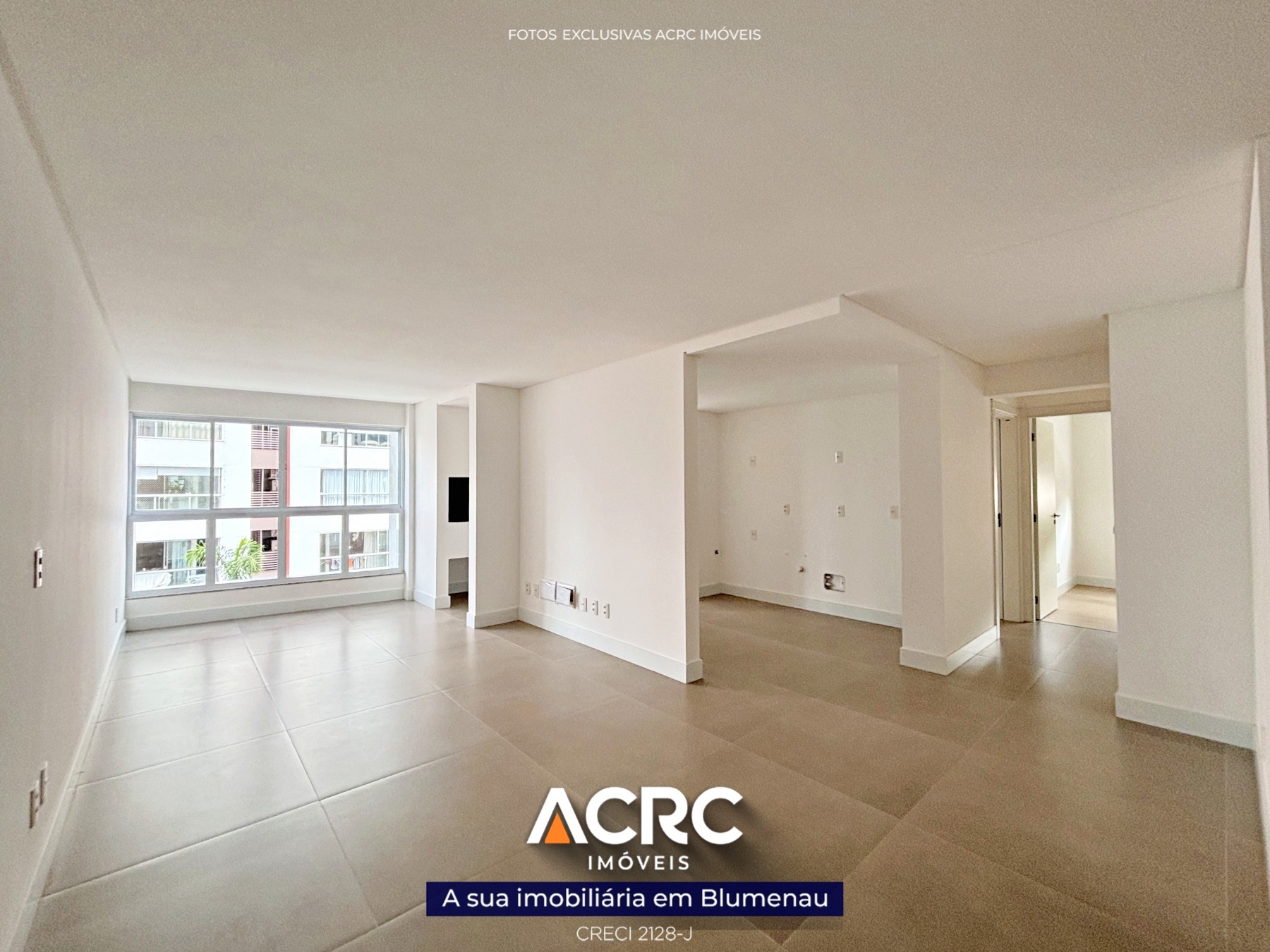 ACRC Imóveis - AP09673 - Apartamento Alto Padrão no Bairro Centro de Blumenau — foto 3