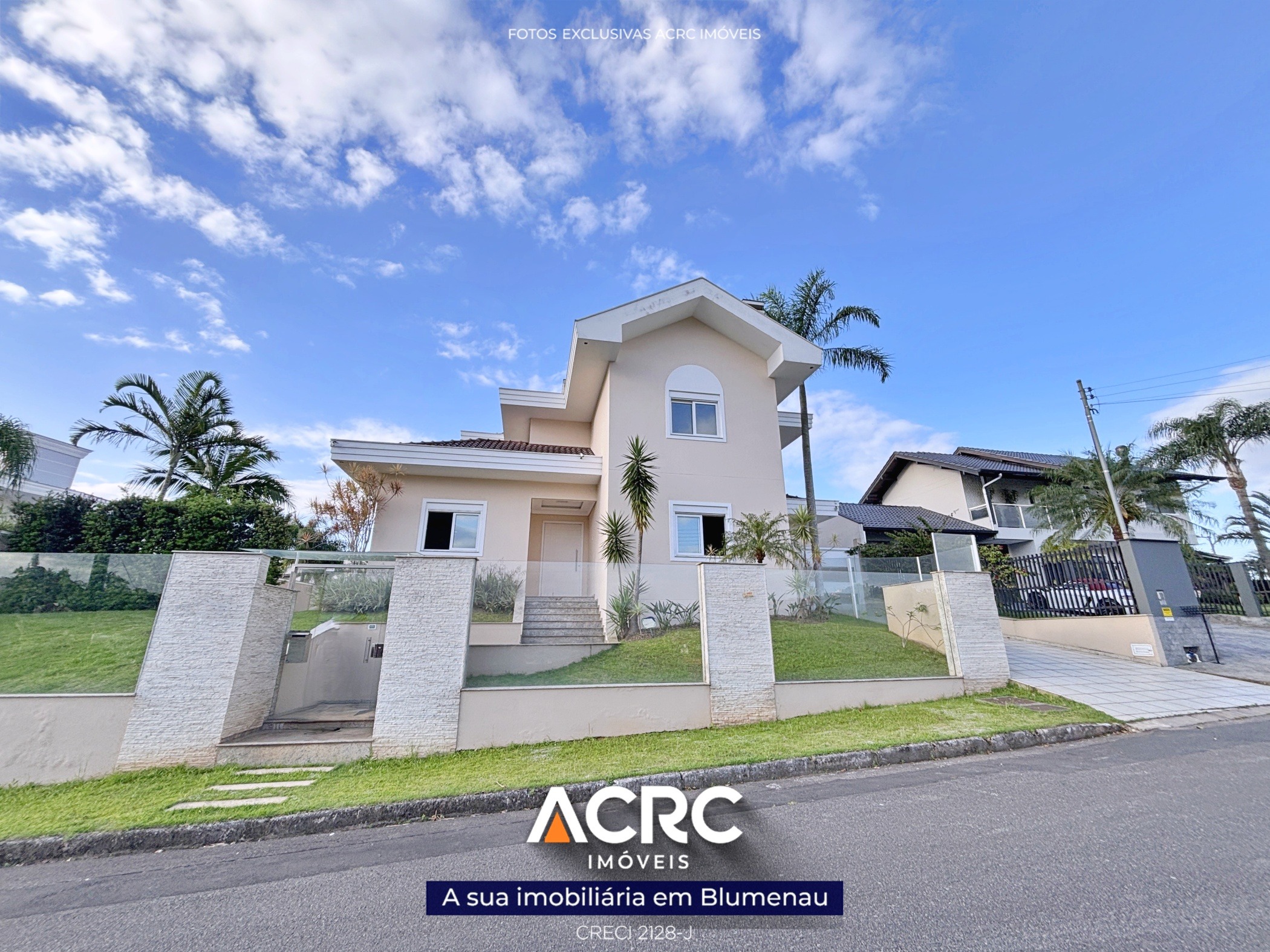 ACRC Imóveis - CA03547 - Casa de alto padrão a Venda no Bairro Itoupava Norte em Blumenau - foto 1