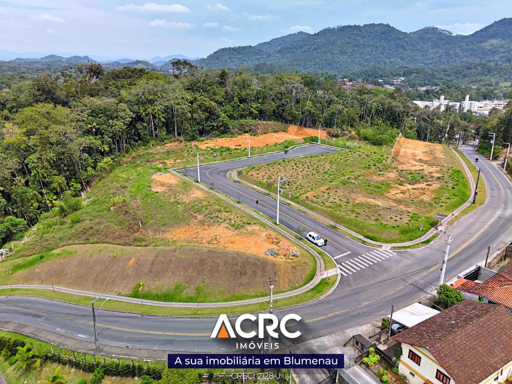 ACRC Imóveis - TE01303 - Terreno com um total de 560,18m a Venda no Bairro Itoupava Central - foto 1