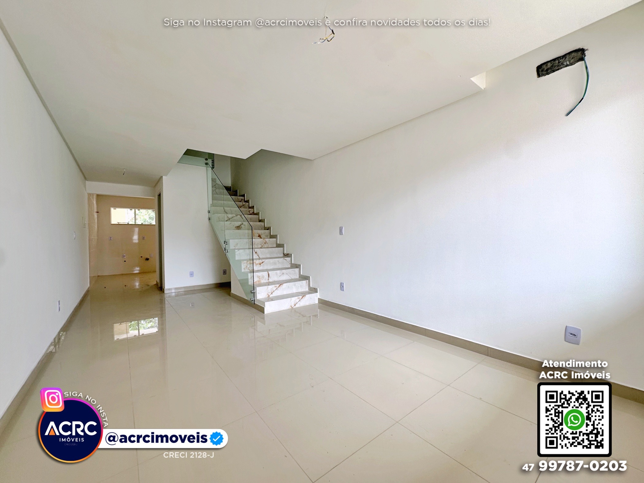 ACRC Imóveis - CA03602 - Sobrado a Venda no Bairro Fidélis em Blumenau — foto 4