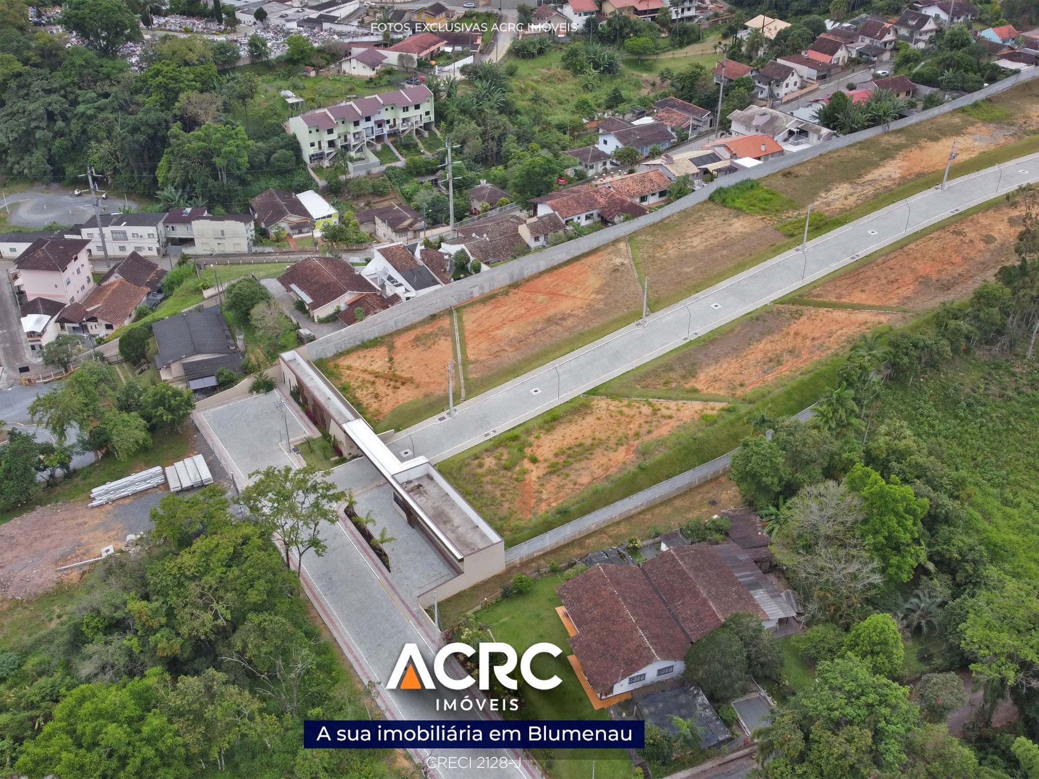 ACRC Imóveis - TE01322 - Terreno a Venda em condomínio fechado no Bairro Velha em Blumenau — foto 2