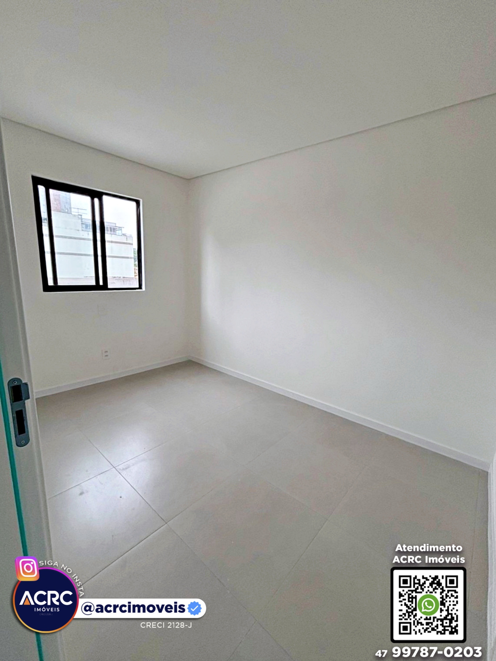 ACRC Imóveis - AP09880 - Apartamento a Venda no Bairro Água Verde em Blumenau — foto 4