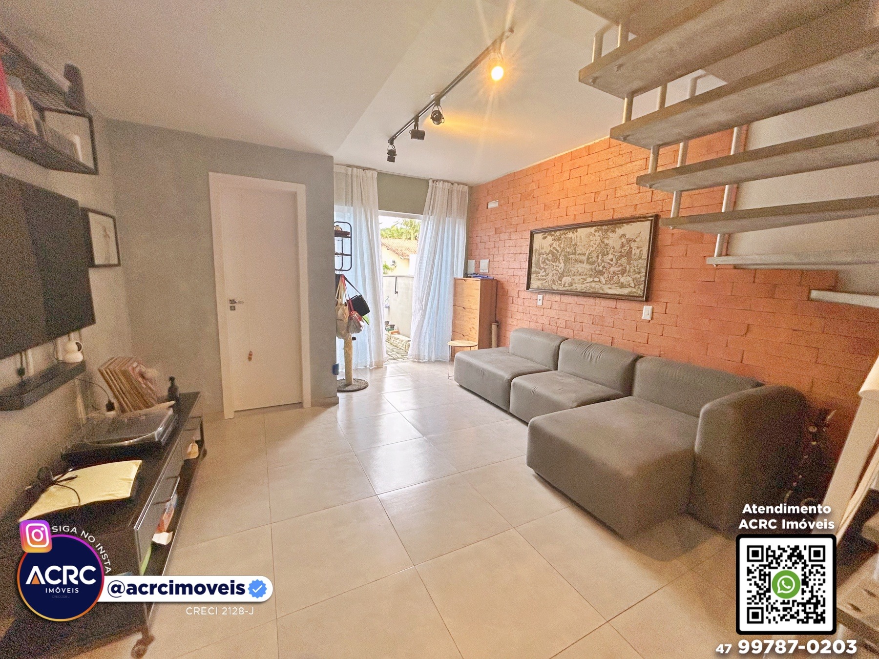 ACRC Imóveis - CA03611 - Sobrado a Venda no Bairro Fidélis em Blumenau - foto 1