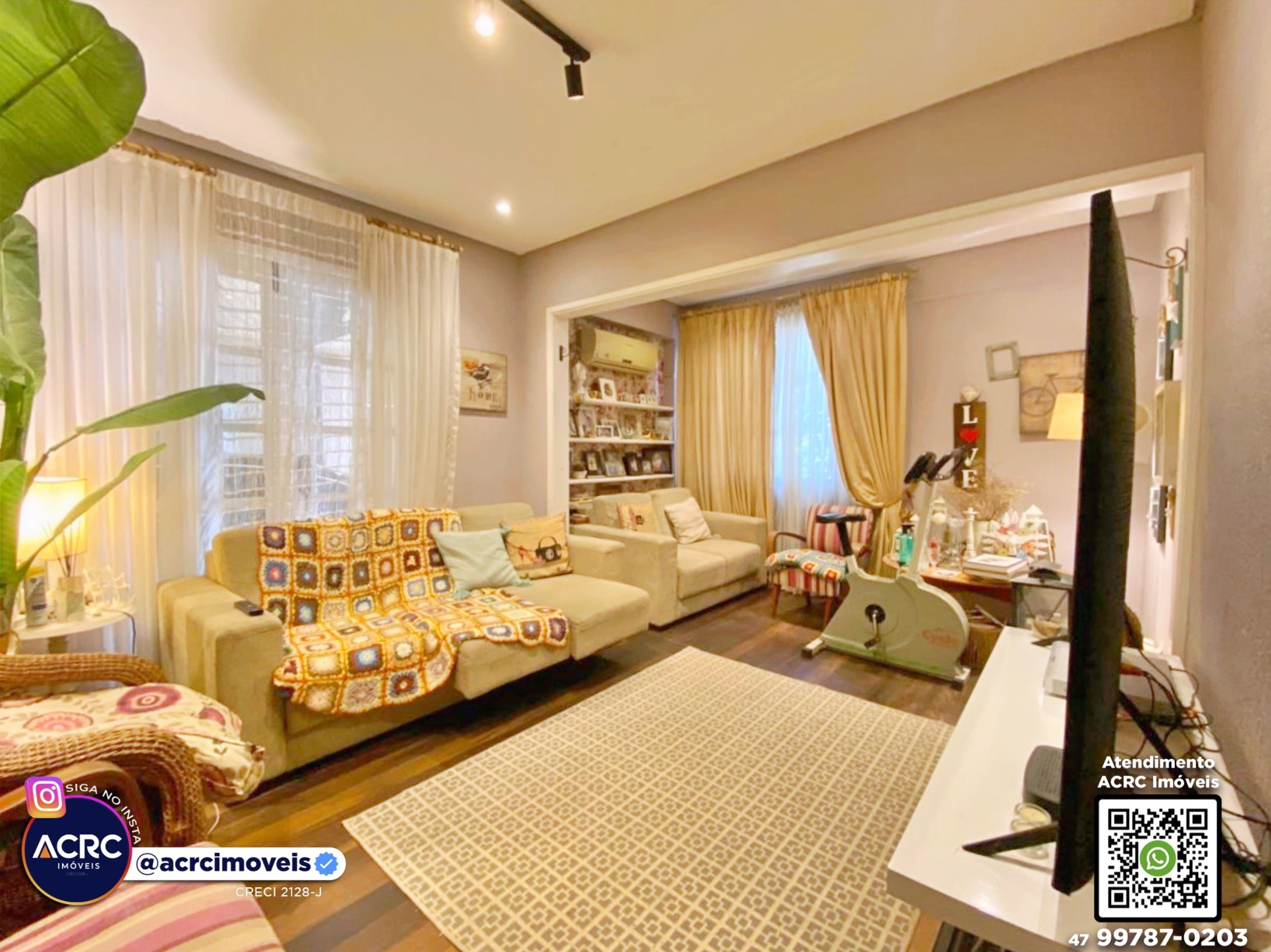 ACRC Imóveis - CA03631 - Casa a Venda no Bairro Garcia em Blumenau — foto 2