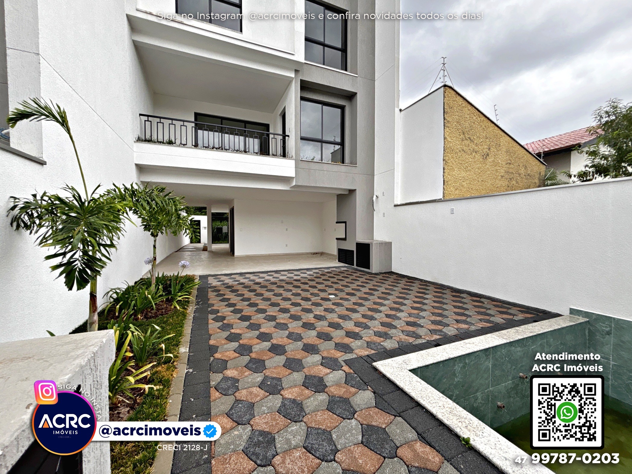 ACRC Imóveis - CA03668 - Sobrado Triplex a Venda no Bairro Escola Agrícola em Blumenau - foto 1