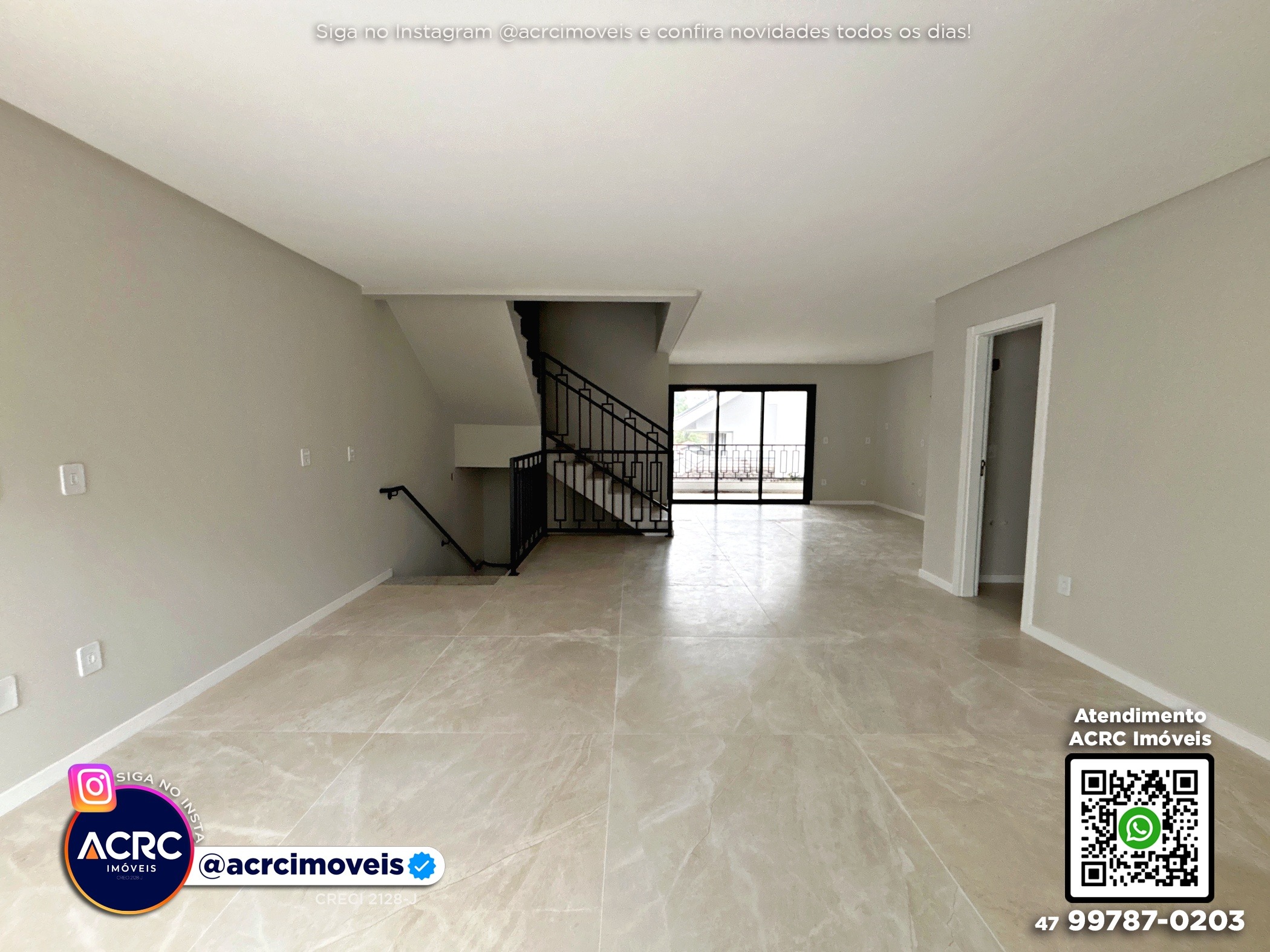 ACRC Imóveis - CA03668 - Sobrado Triplex a Venda no Bairro Escola Agrícola em Blumenau — foto 2