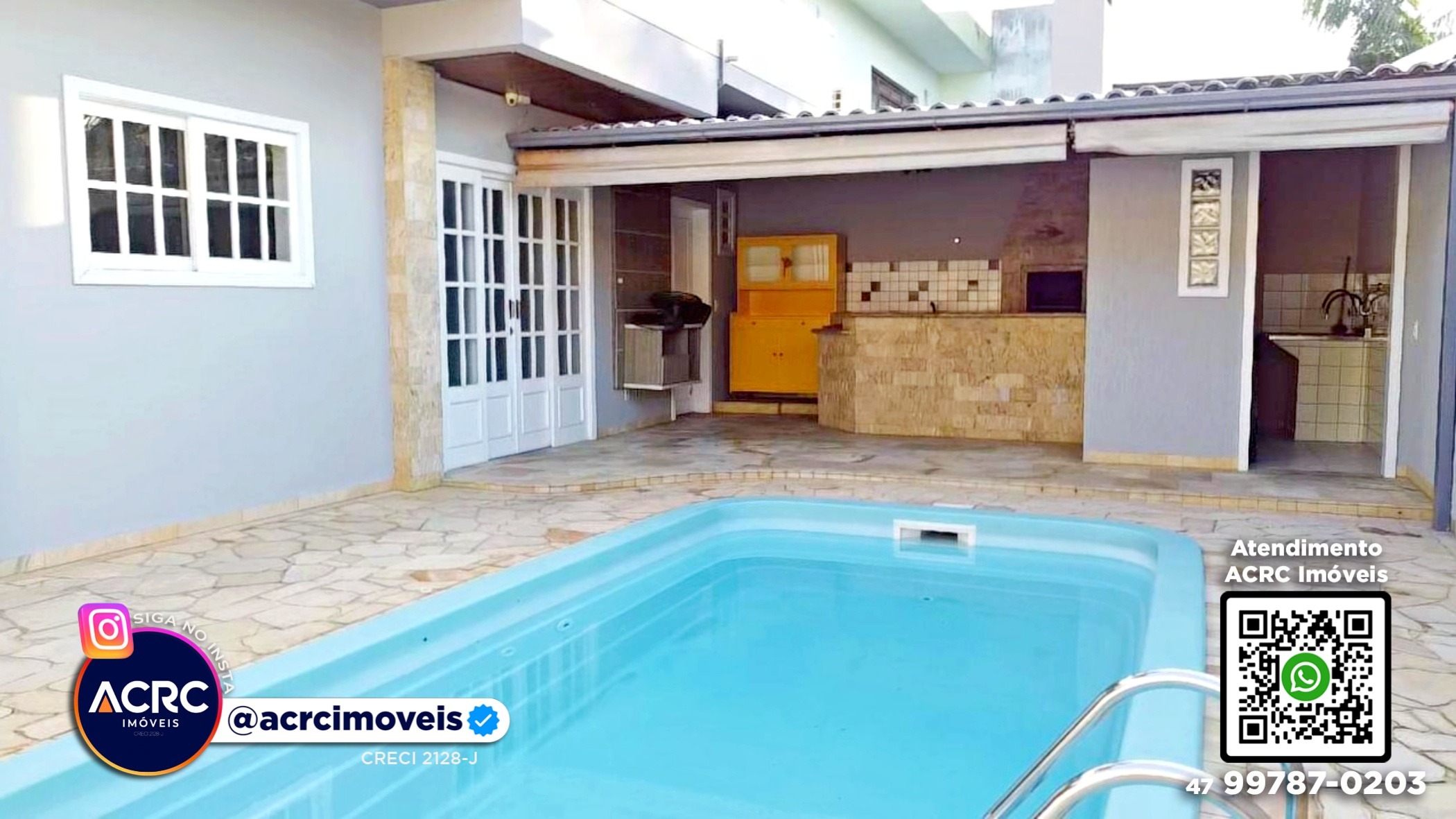 ACRC Imóveis - CA03703 - Casa com piscina para Locação no Bairro Garcia em Blumenau - foto 1