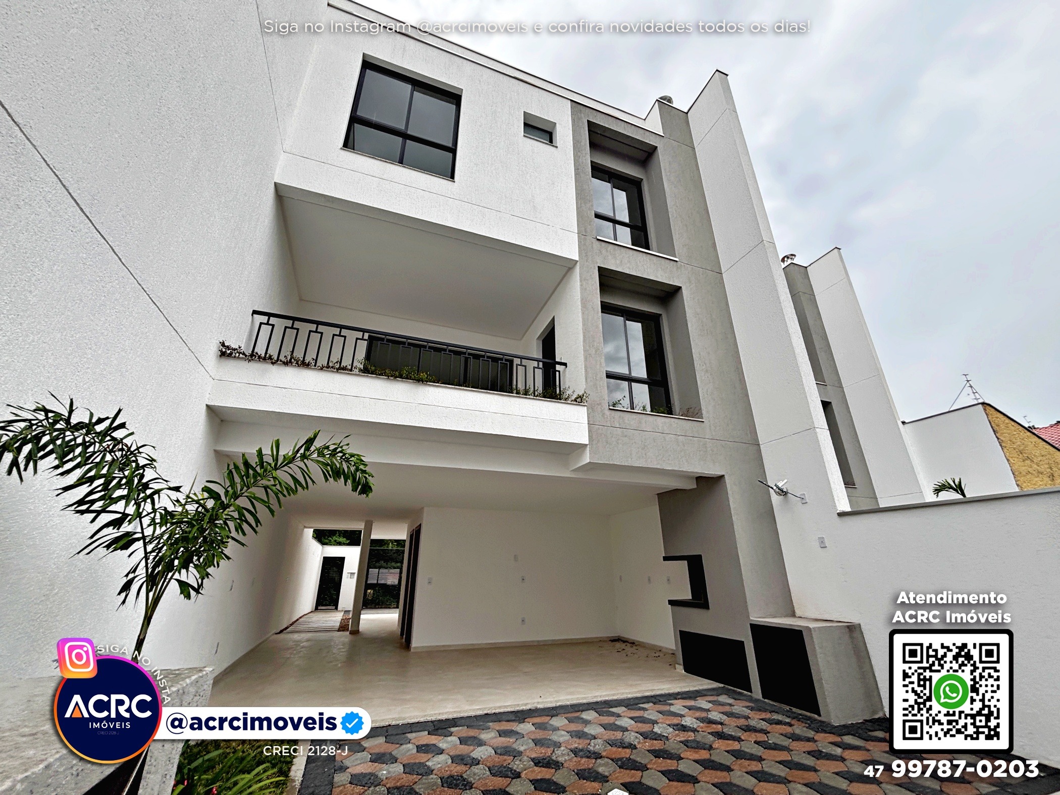 ACRC Imóveis - CA03669 - Sobrado Triplex a Venda no Bairro Escola Agrícola em Blumenau - foto 1