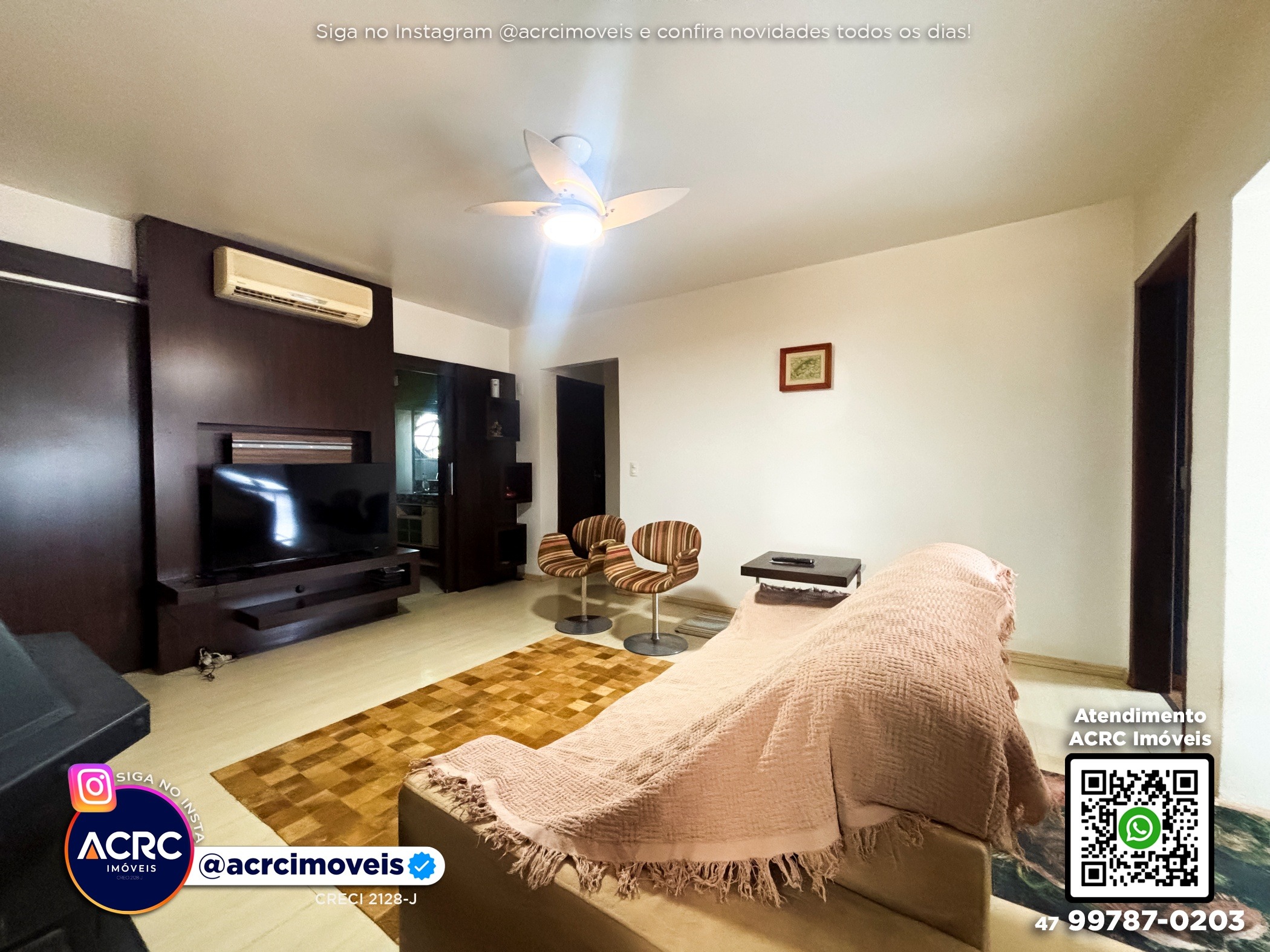 ACRC Imóveis - CA03737 - Casa com edícula e piscina a Venda no Bairro Velha em Blumenau. — foto 3