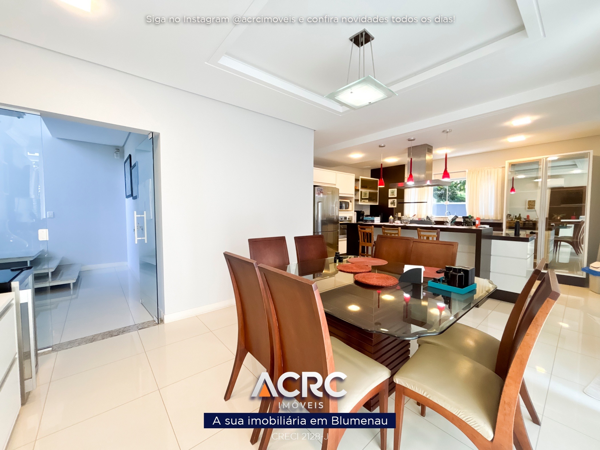 ACRC Imóveis - CA03742 - Casa com piscina para Venda no Bairro Velha em Blumenau — foto 6