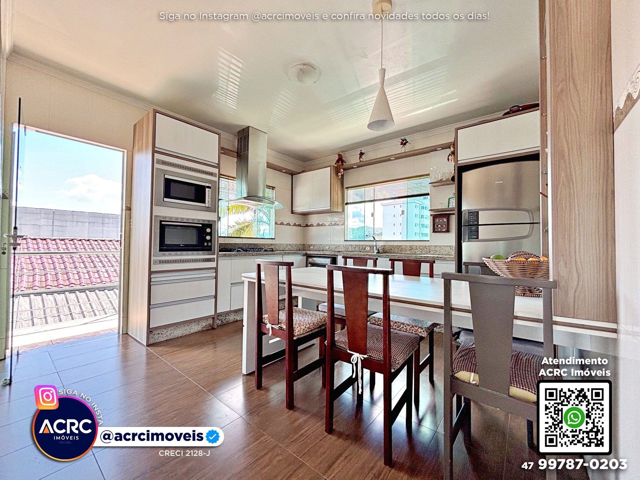 ACRC Imóveis - CA03682 - Casa com piscina a Venda no Bairro Itoupava Norte em Blumenau — foto 4