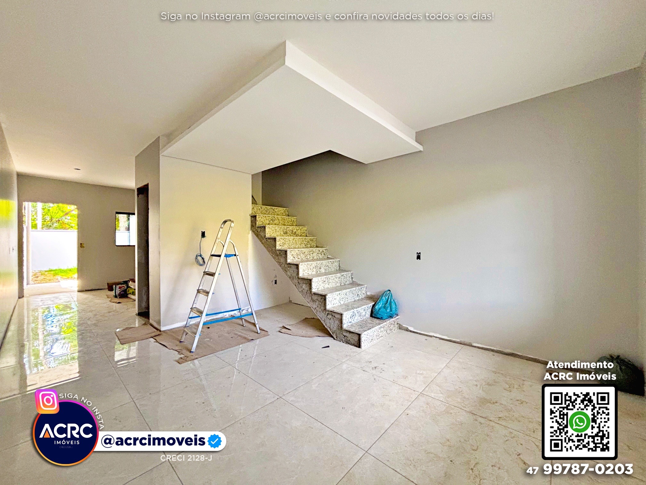 ACRC Imóveis - CA03717 - Sobrado em construção a Venda no Bairro Itoupavazinha em Blumenau - foto 1