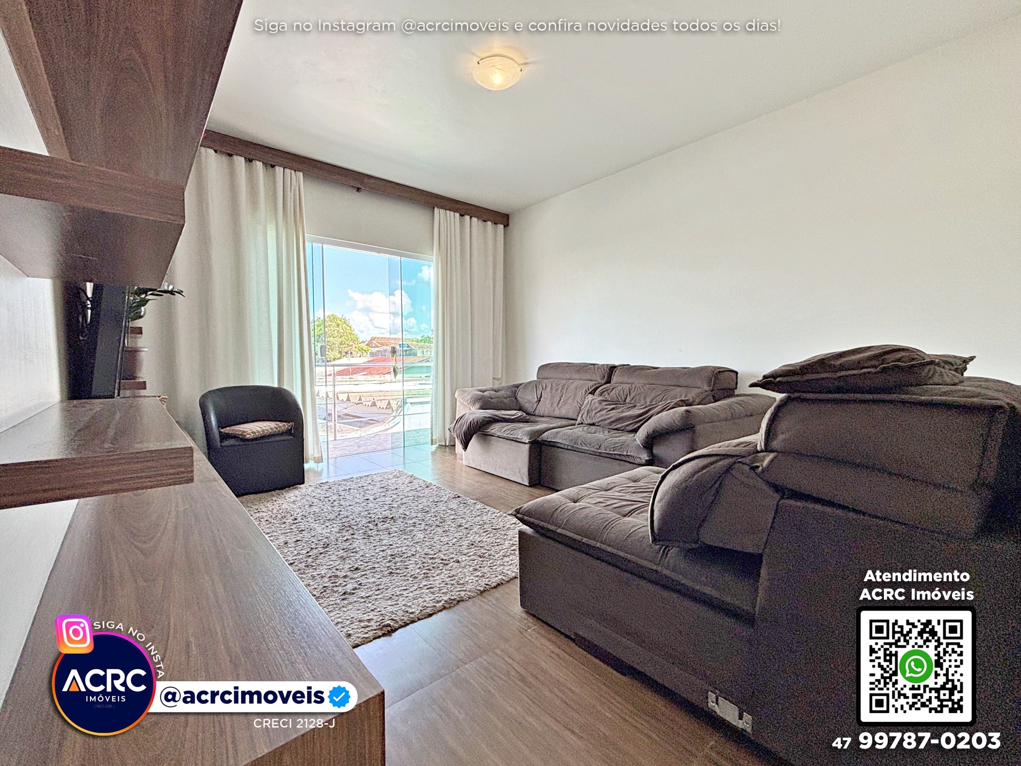 ACRC Imóveis - CA03682 - Casa com piscina a Venda no Bairro Itoupava Norte em Blumenau — foto 2