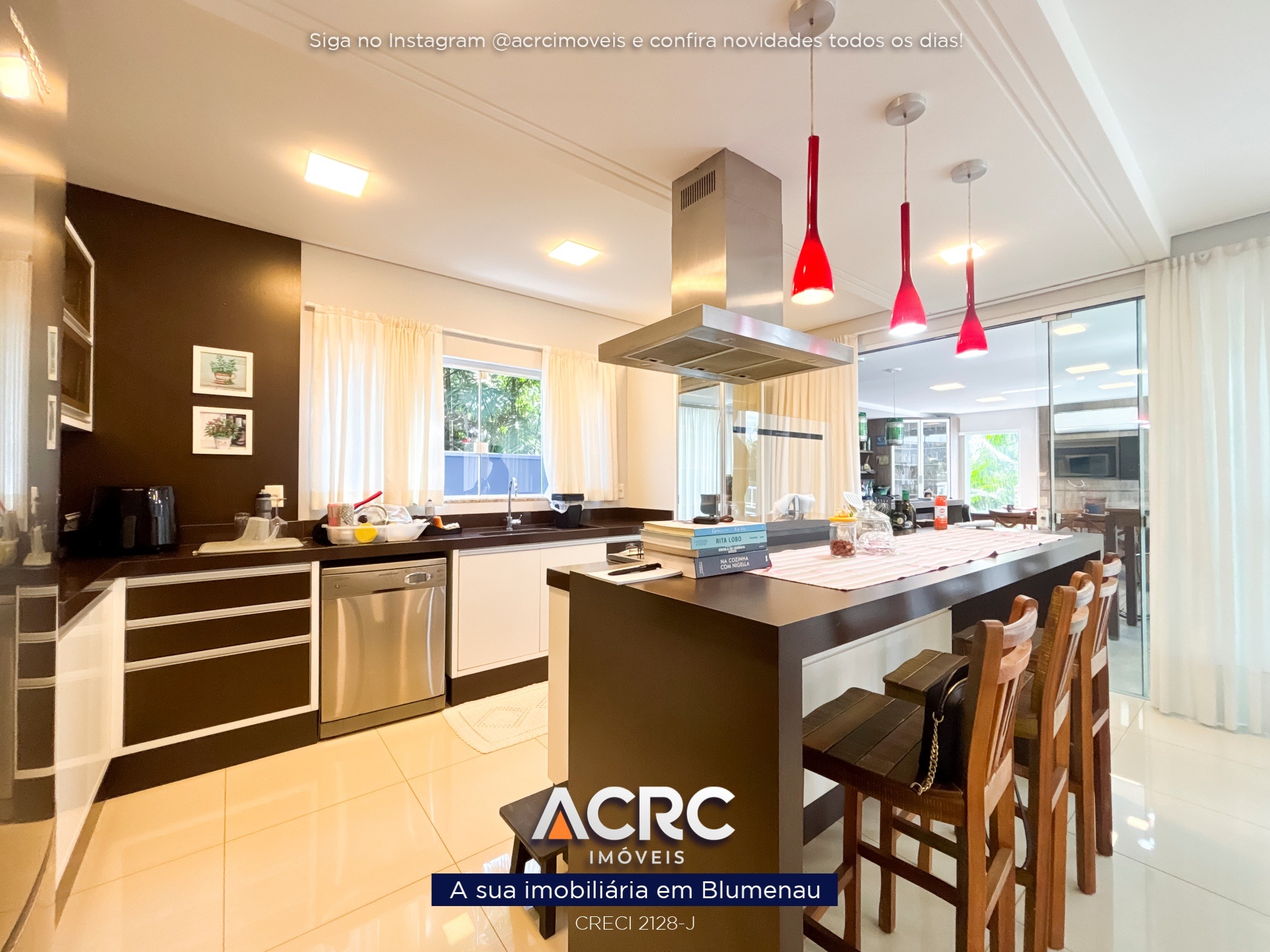 ACRC Imóveis - CA03742 - Casa com piscina para Venda no Bairro Velha em Blumenau — foto 7