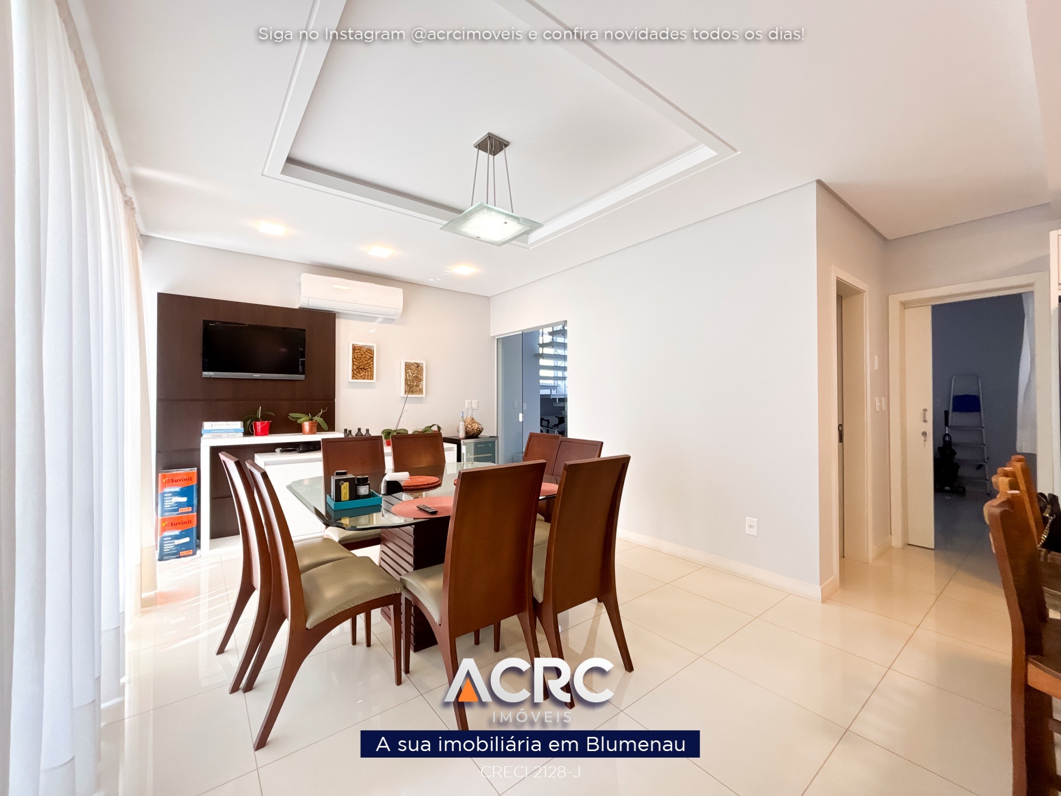 ACRC Imóveis - CA03742 - Casa com piscina para Venda no Bairro Velha em Blumenau — foto 5