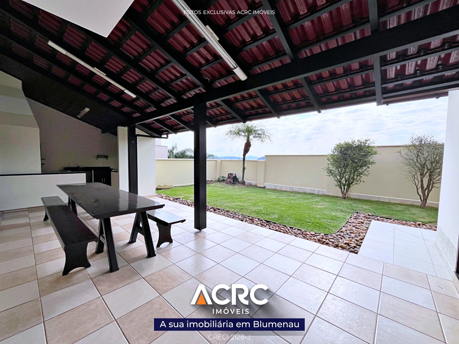 ACRC Imóveis - CA03436 - Sobrado de 02 andares para Venda no Bairro Itoupava Norte — foto 2