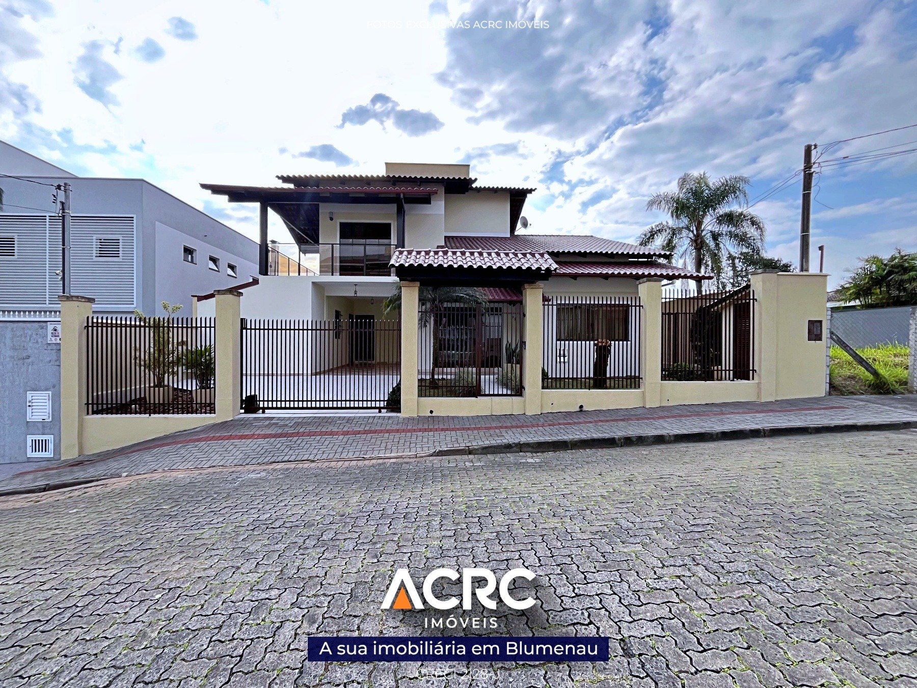 ACRC Imóveis - CA03436 - Sobrado de 02 andares para Venda no Bairro Itoupava Norte — foto 3