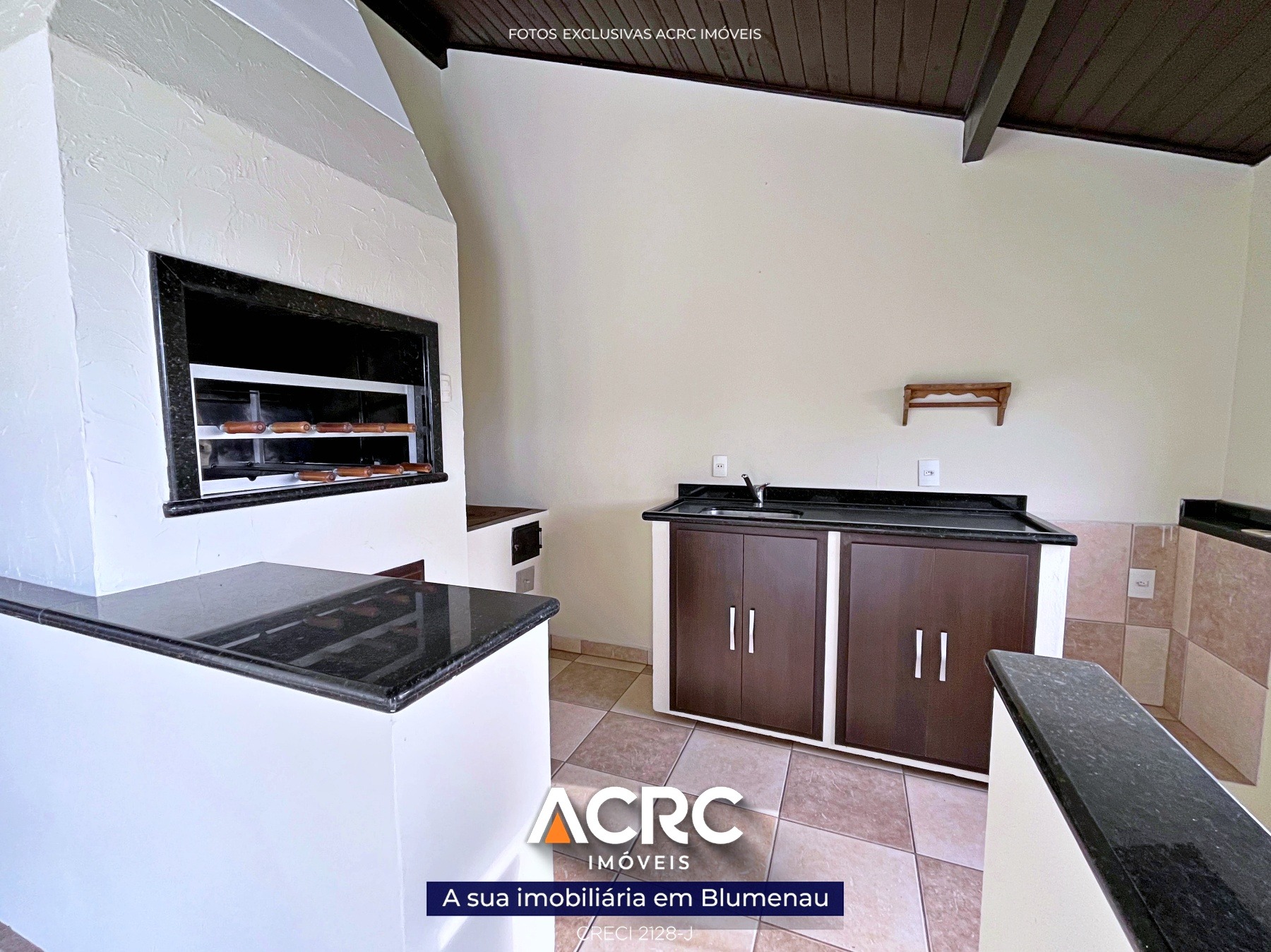 ACRC Imóveis - CA03436 - Sobrado de 02 andares para Venda no Bairro Itoupava Norte — foto 4