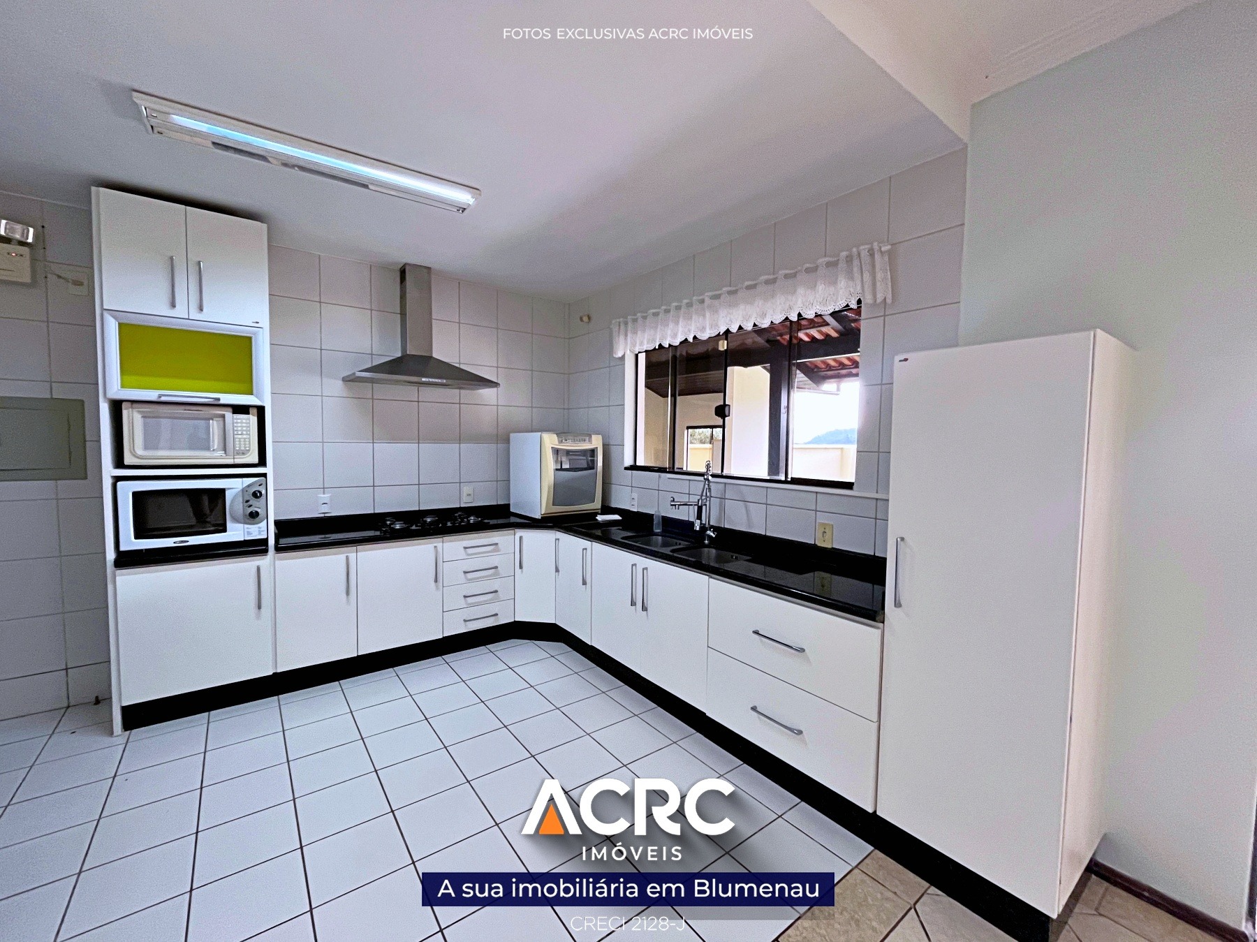 ACRC Imóveis - CA03436 - Sobrado de 02 andares para Venda no Bairro Itoupava Norte — foto 6