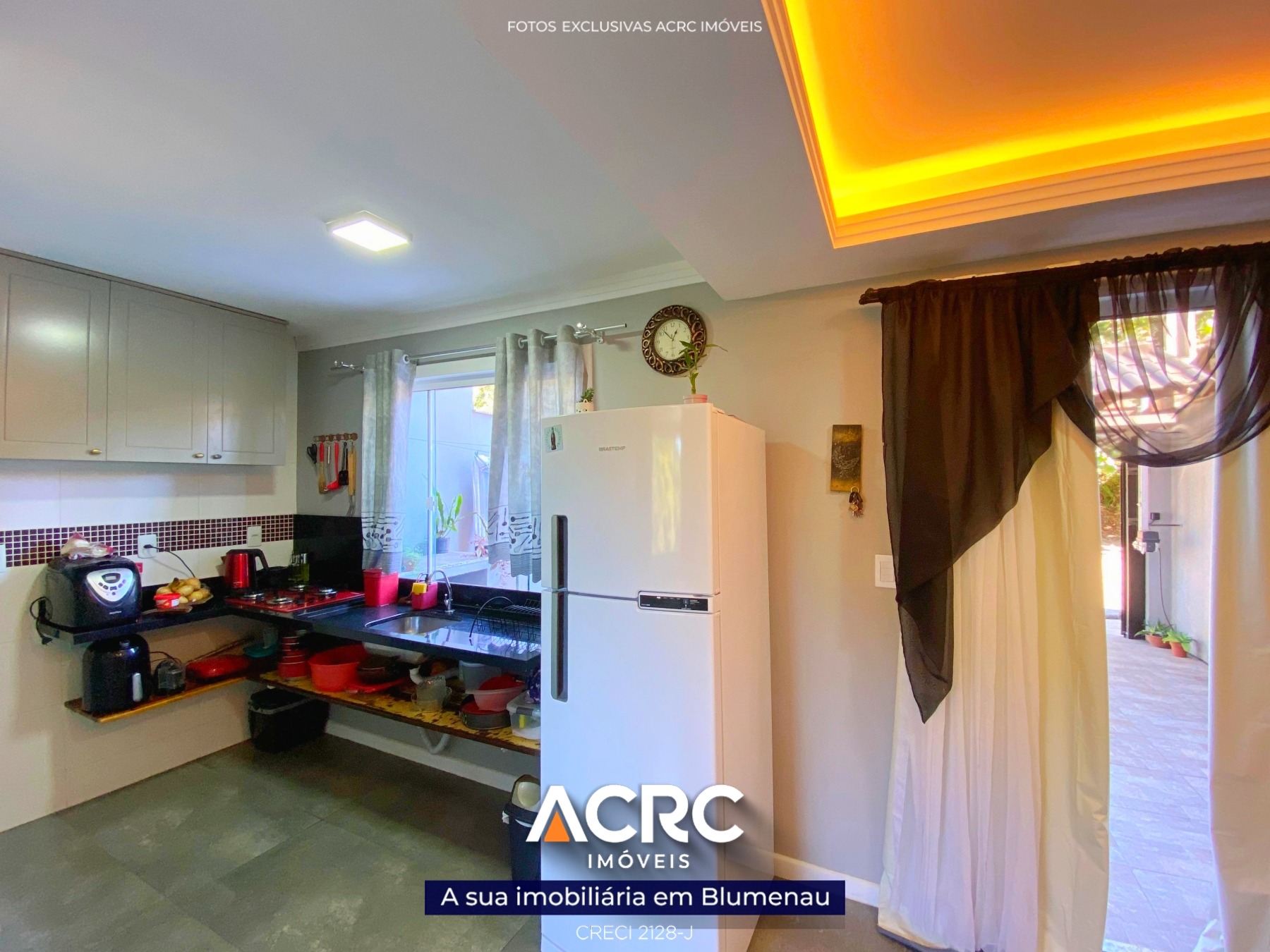 ACRC Imóveis - CA03770 - Casa para Locação no bairro Boa Vista em Blumenau. — foto 4