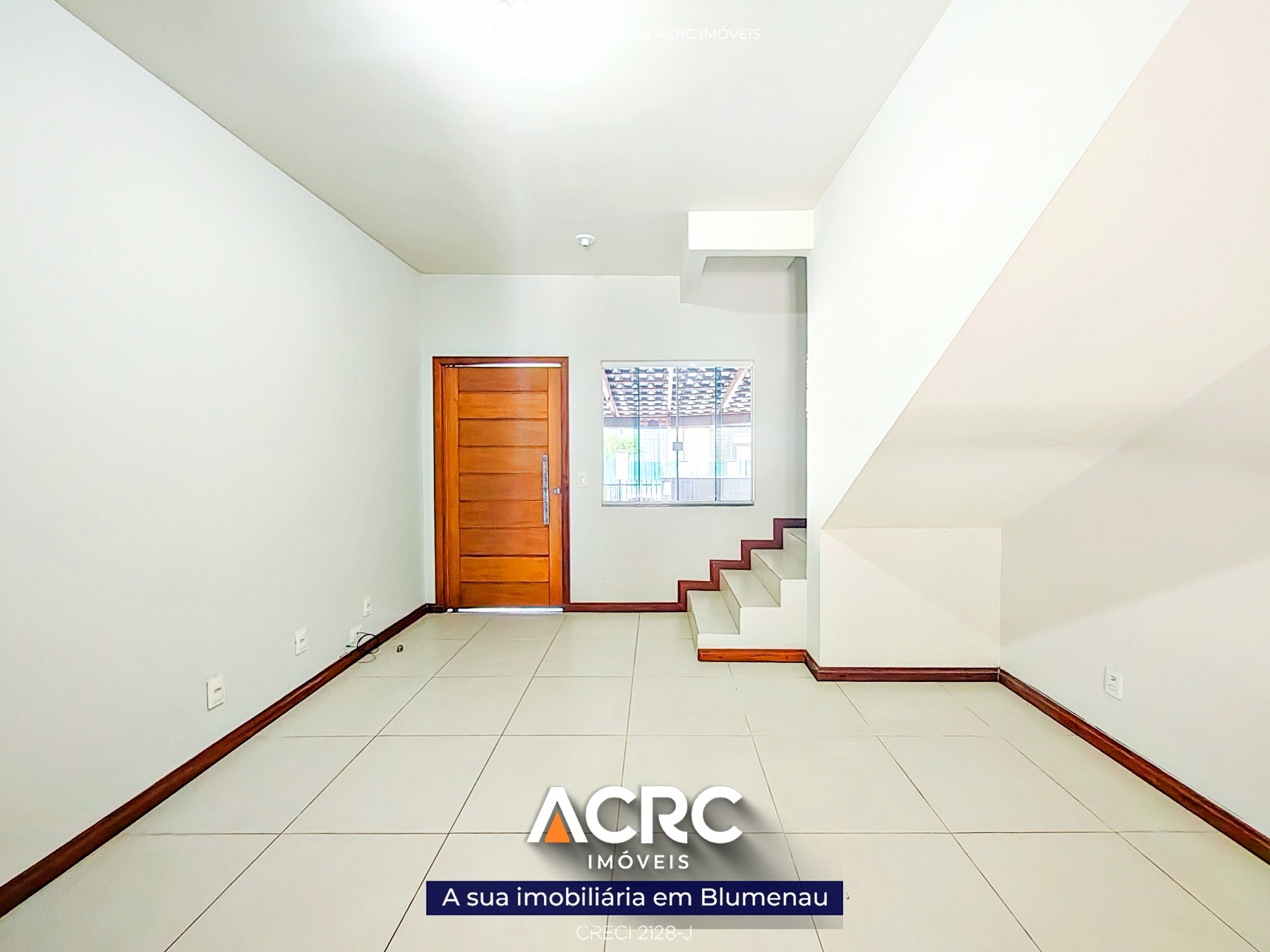 ACRC Imóveis - - Sobrado para Locação no Bairro Itoupava Norte — foto 3